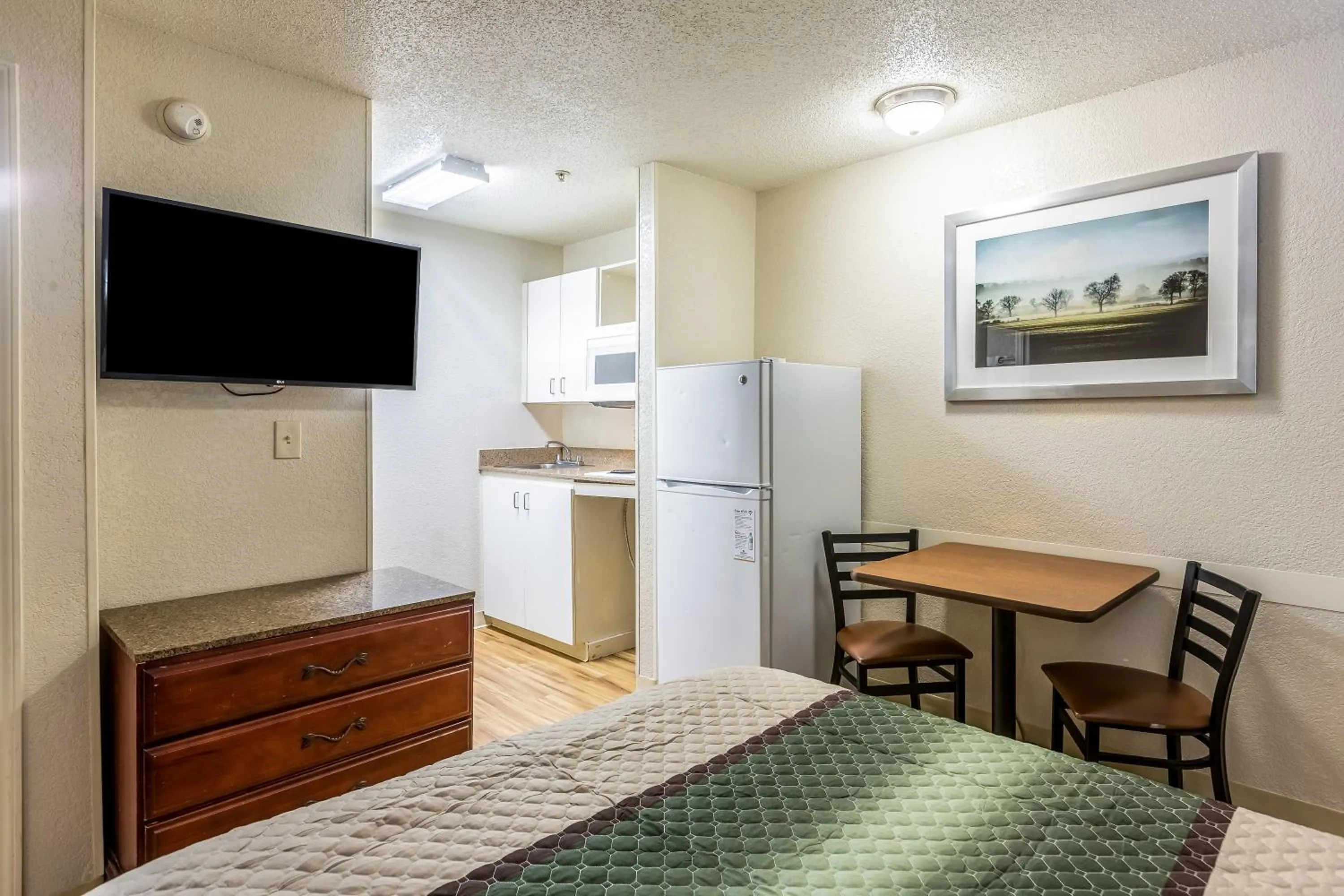 Photo of the whole room in HomeTowne Studios by Red Roof Atlanta - Chamblee