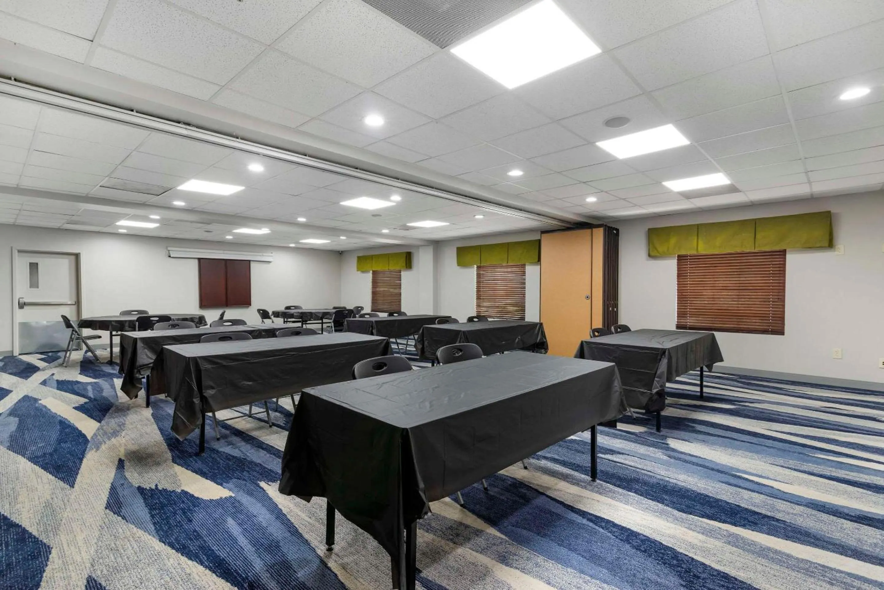 Meeting/conference room in Comfort Suites Atlanta Airport