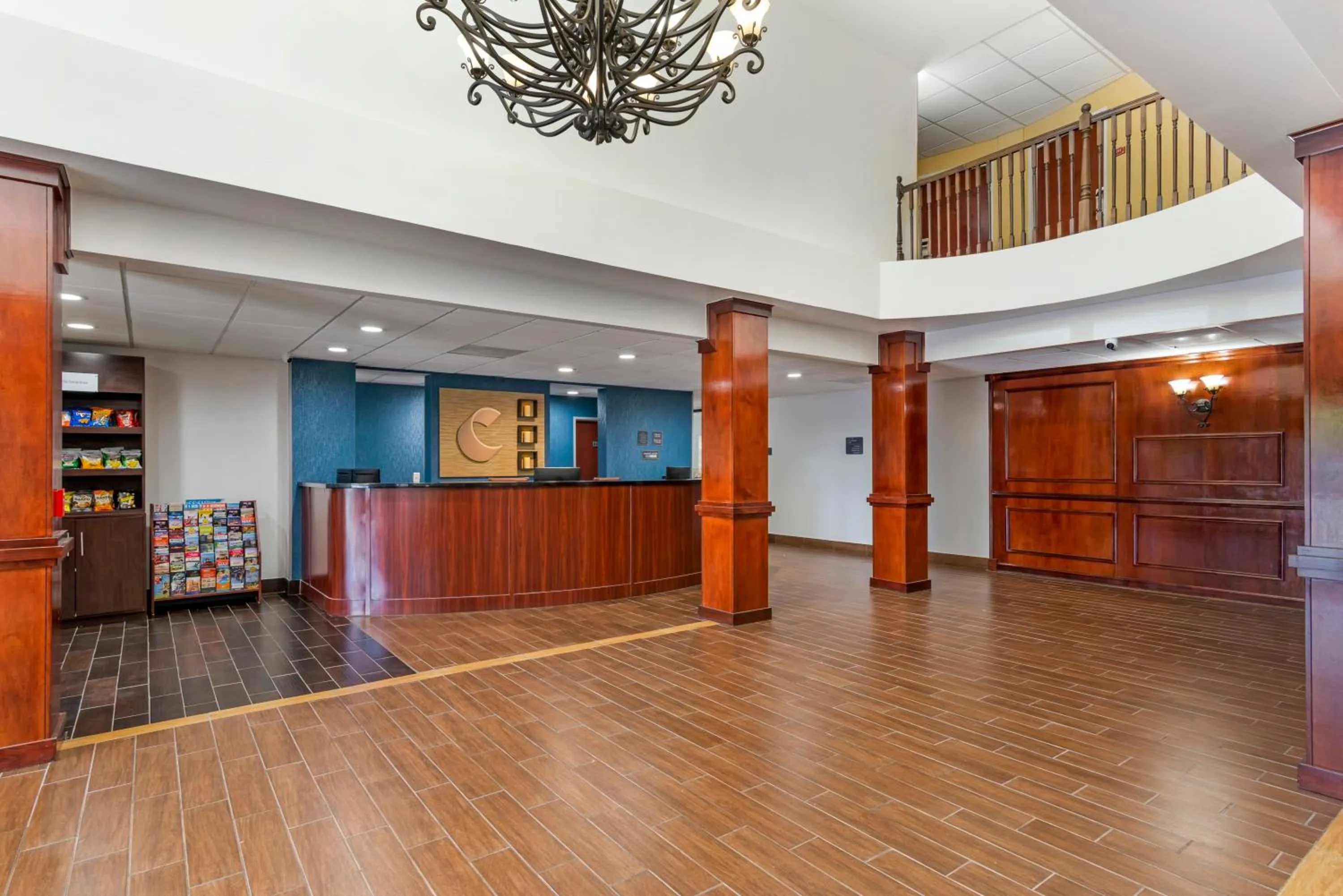 Lobby or reception in Comfort Suites Atlanta Airport