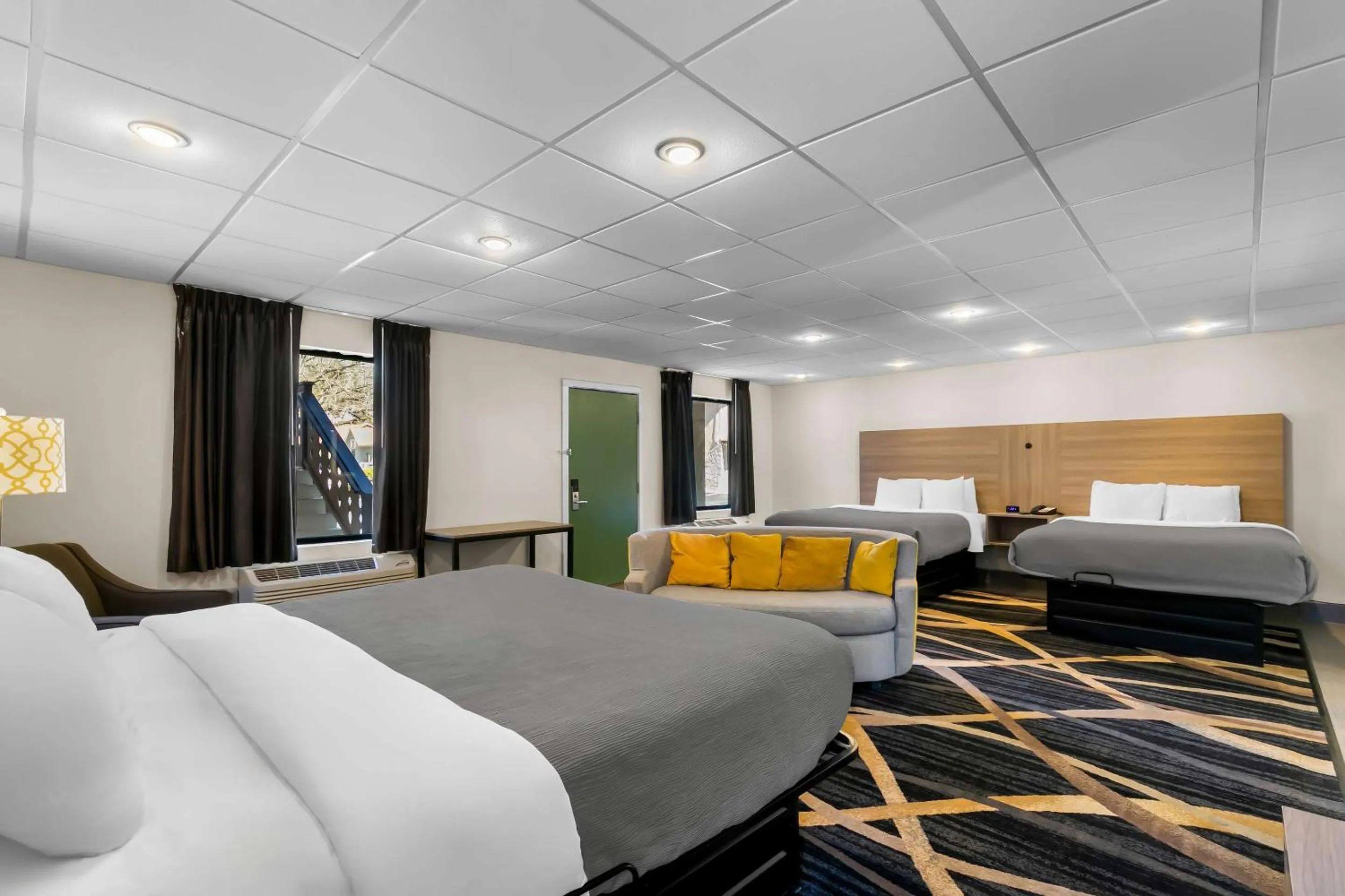 Bedroom, Bed in Quality Inn Downtown Helen