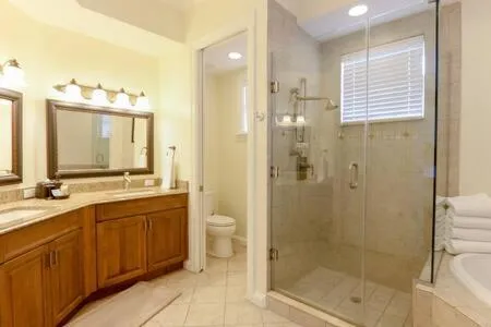 Grand Marina Suite -Waterfront Condo