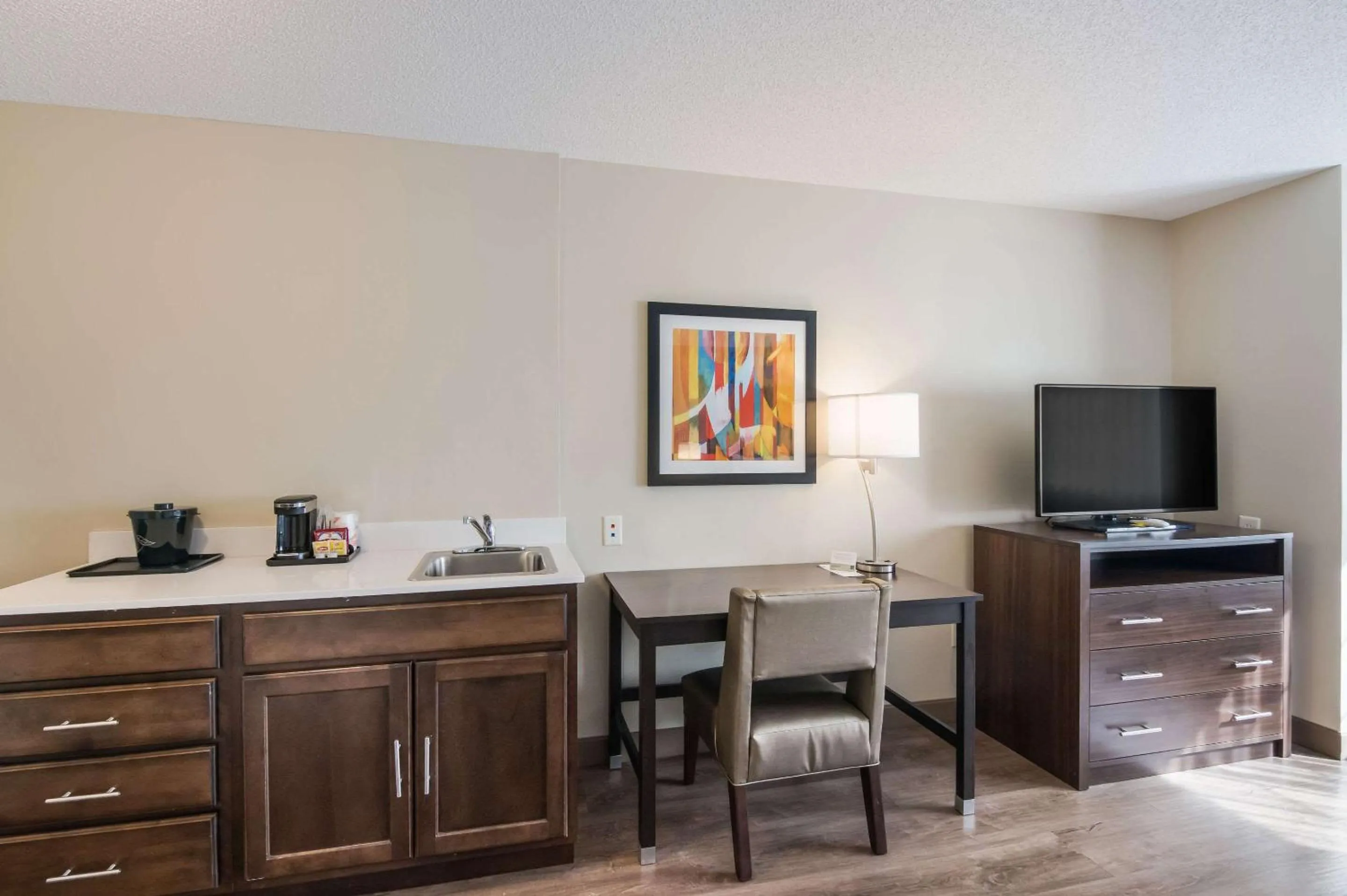 Photo of the whole room in Sleep Inn & Suites Columbus near Fort Benning