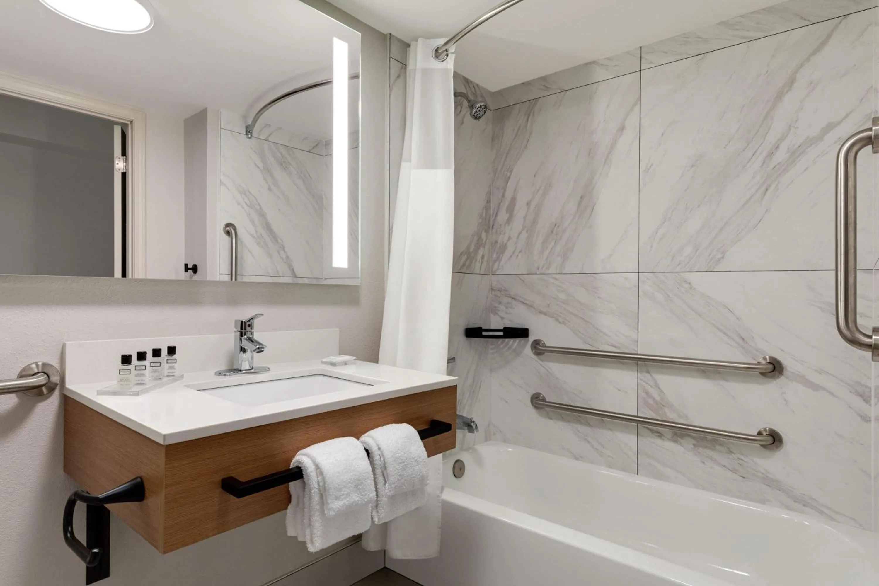 Shower in Wyndham Garden Atlanta Airport