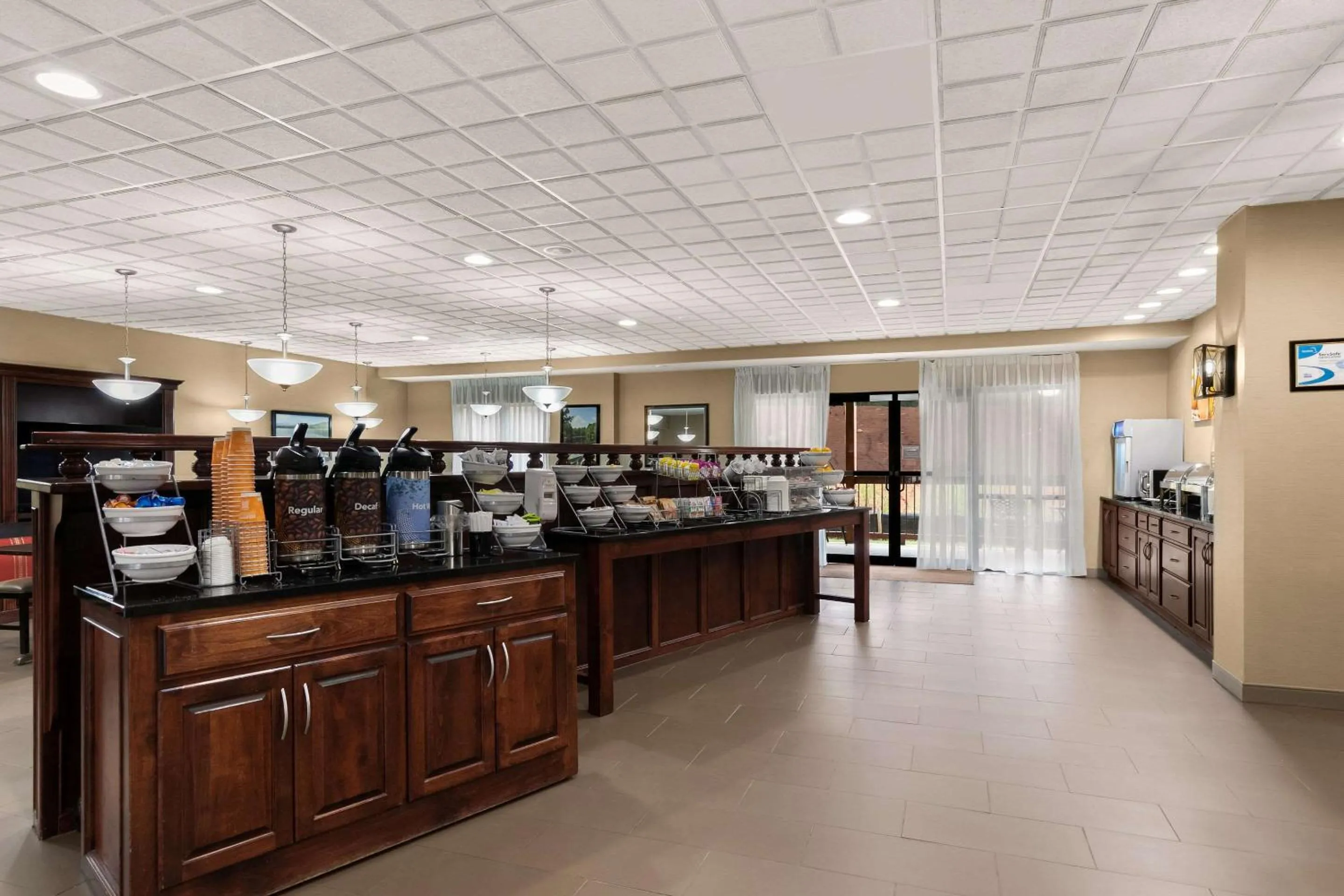 Breakfast in Comfort Suites Commerce