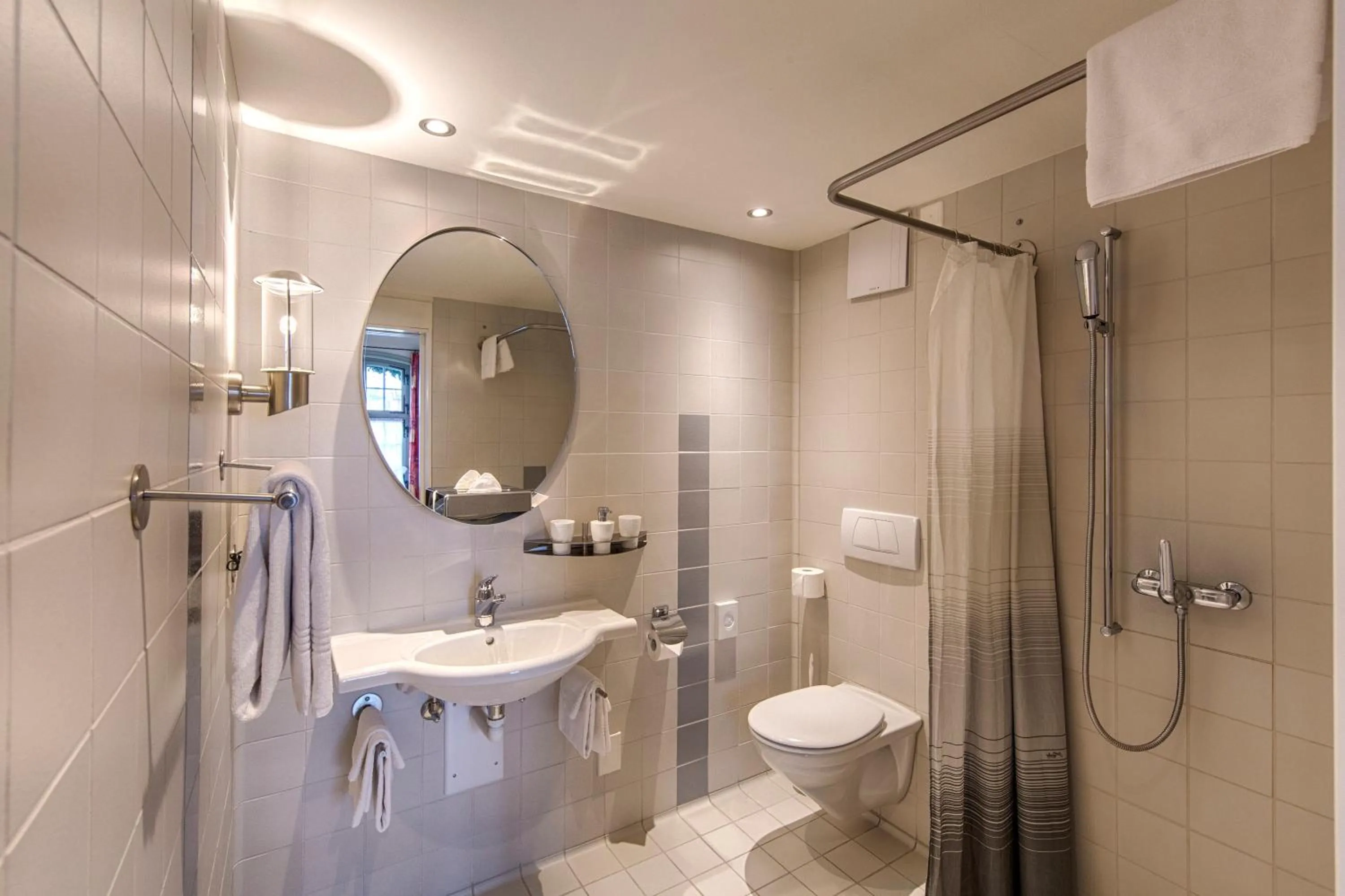 Shower in Romantik Hotel Bären Dürrenroth