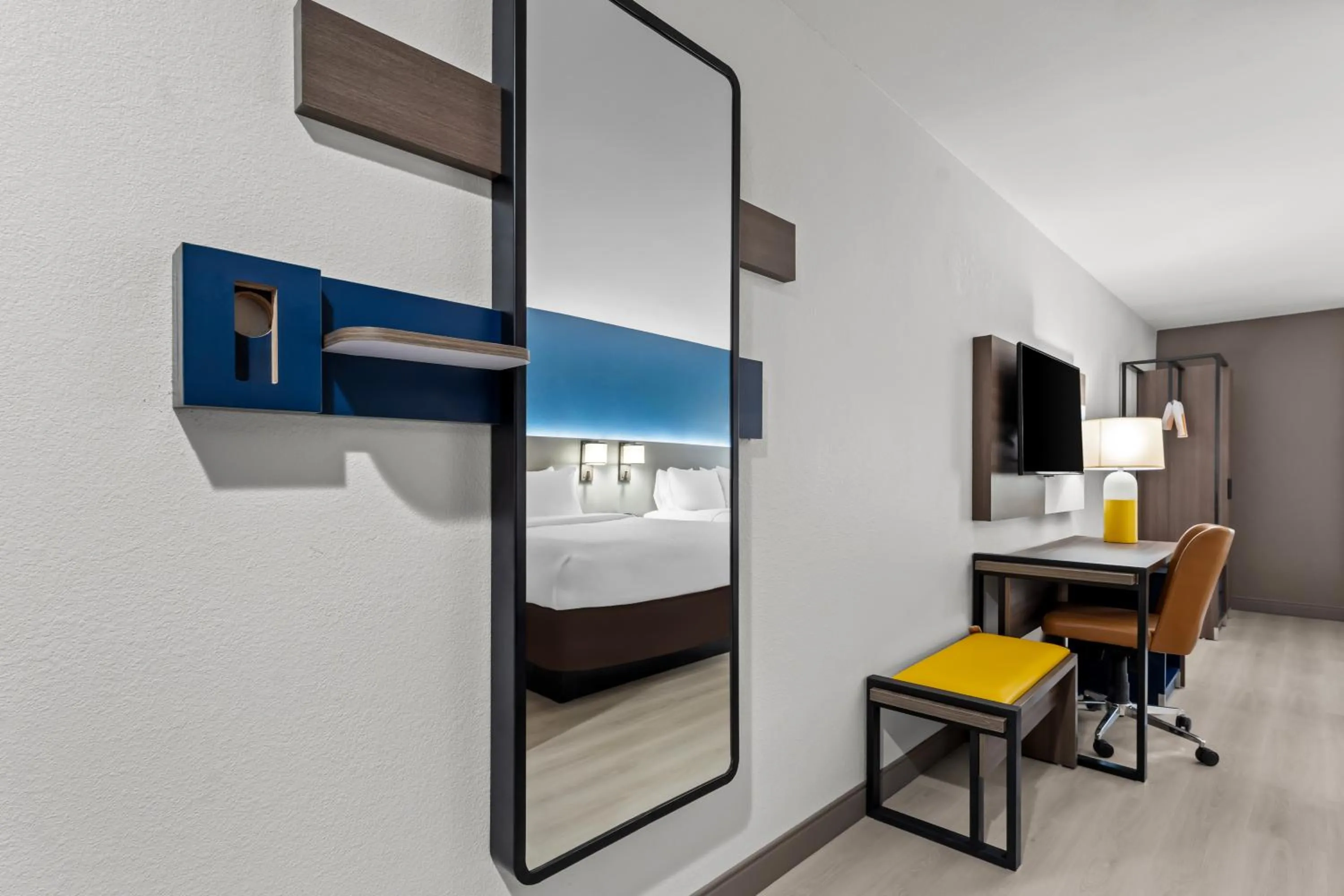 Bed in Comfort Inn & Suites Perry National Fairgrounds Area