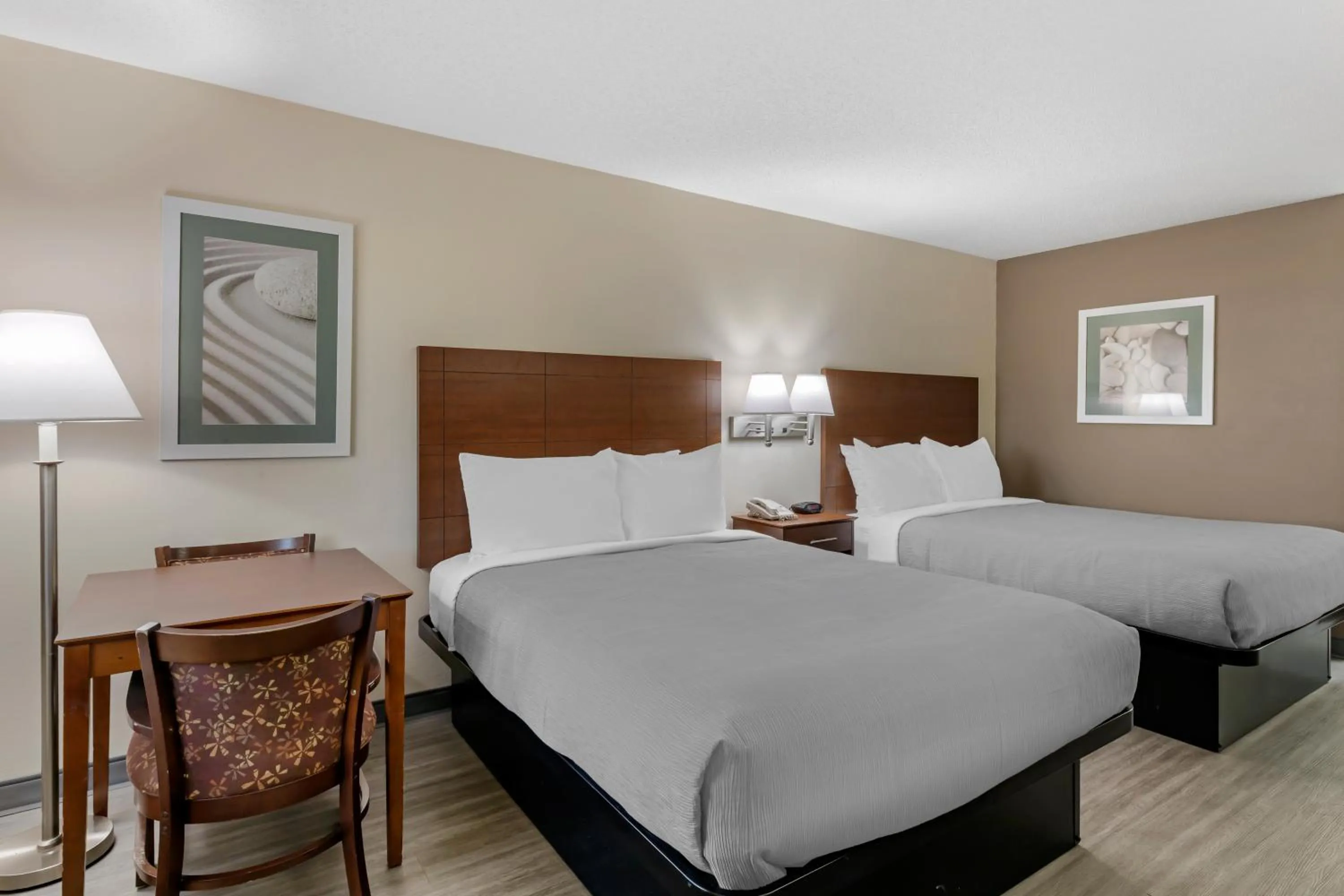 Bed in Quality Inn & Suites Stockbridge Atlanta South I-75