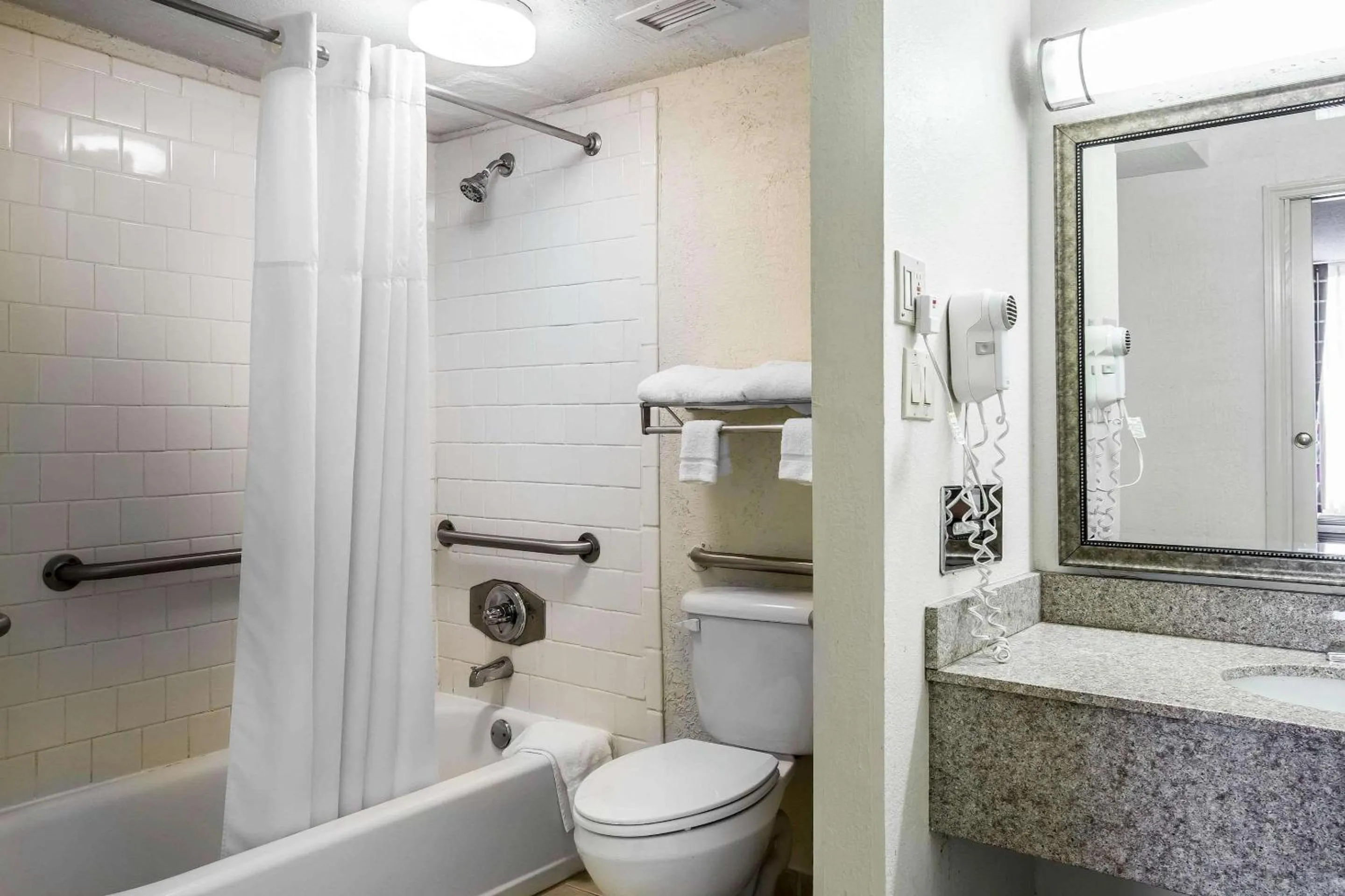 Bathroom in Quality Inn Madison