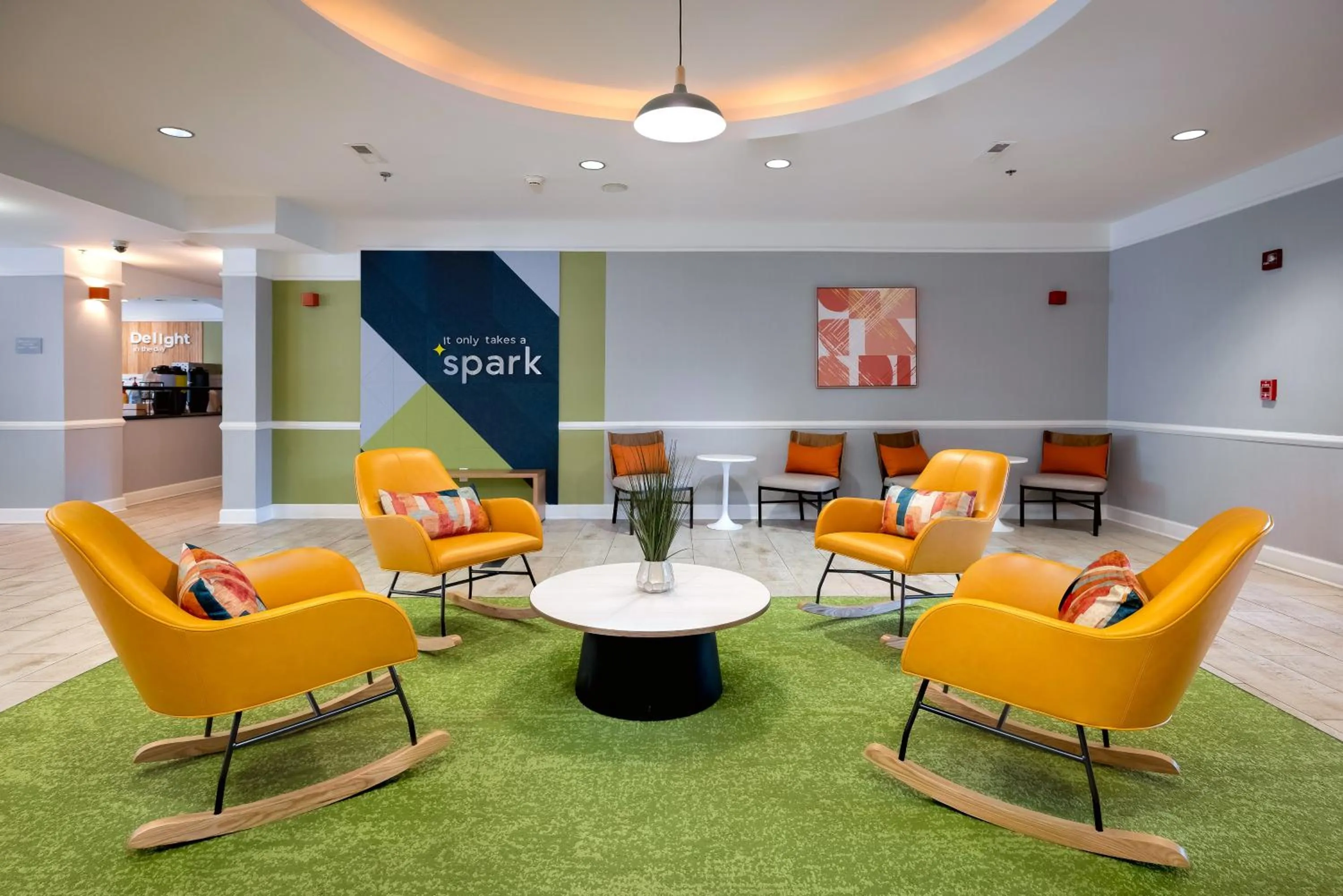 Lobby or reception in Spark by Hilton Savannah Airport