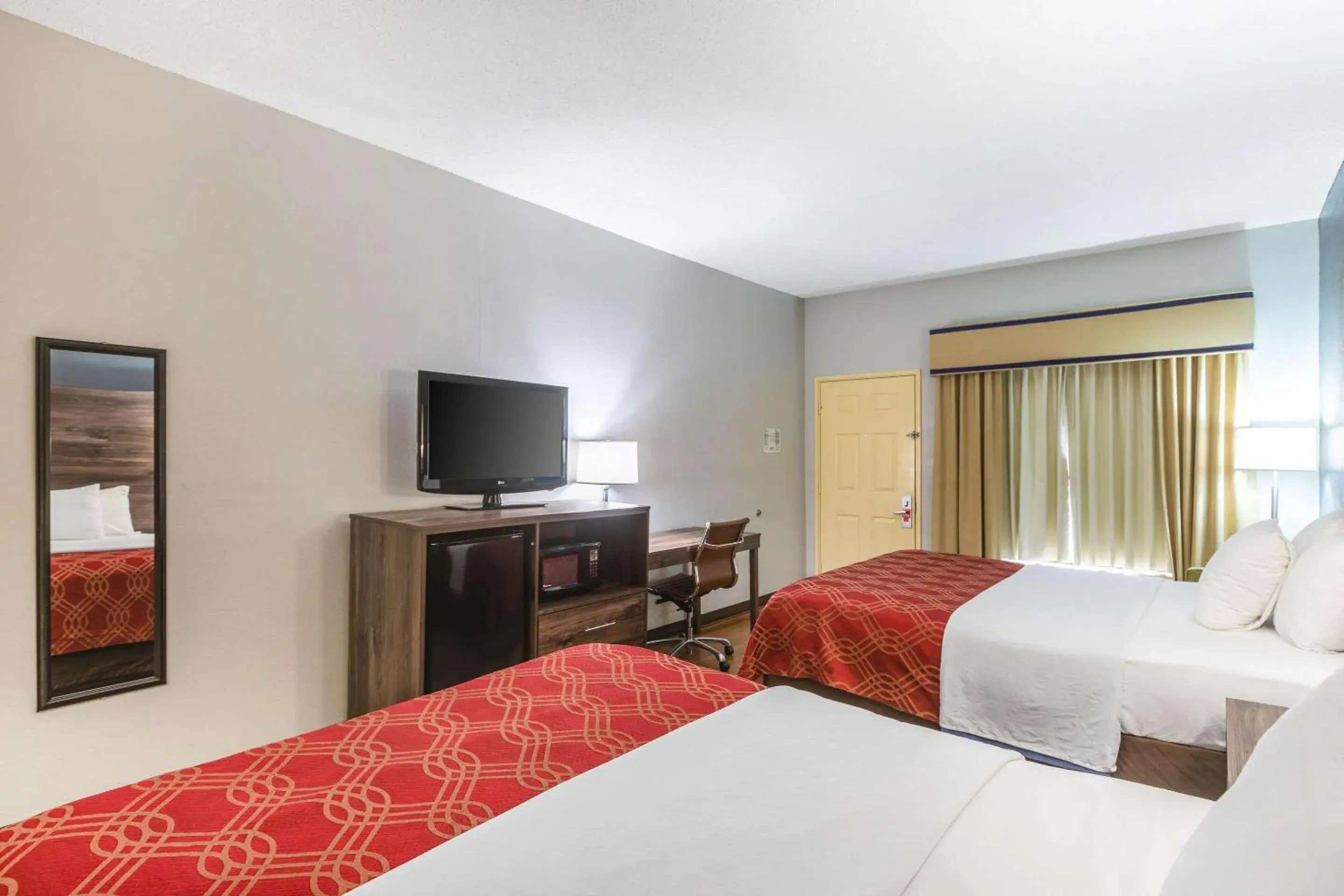 Queen Room with Two Queen Beds - Accessible/Non-Smoking in Royal Palms Inn Queen Room with Two Queen Beds - Accessible/Non-Smoking in Royal Palms Inn