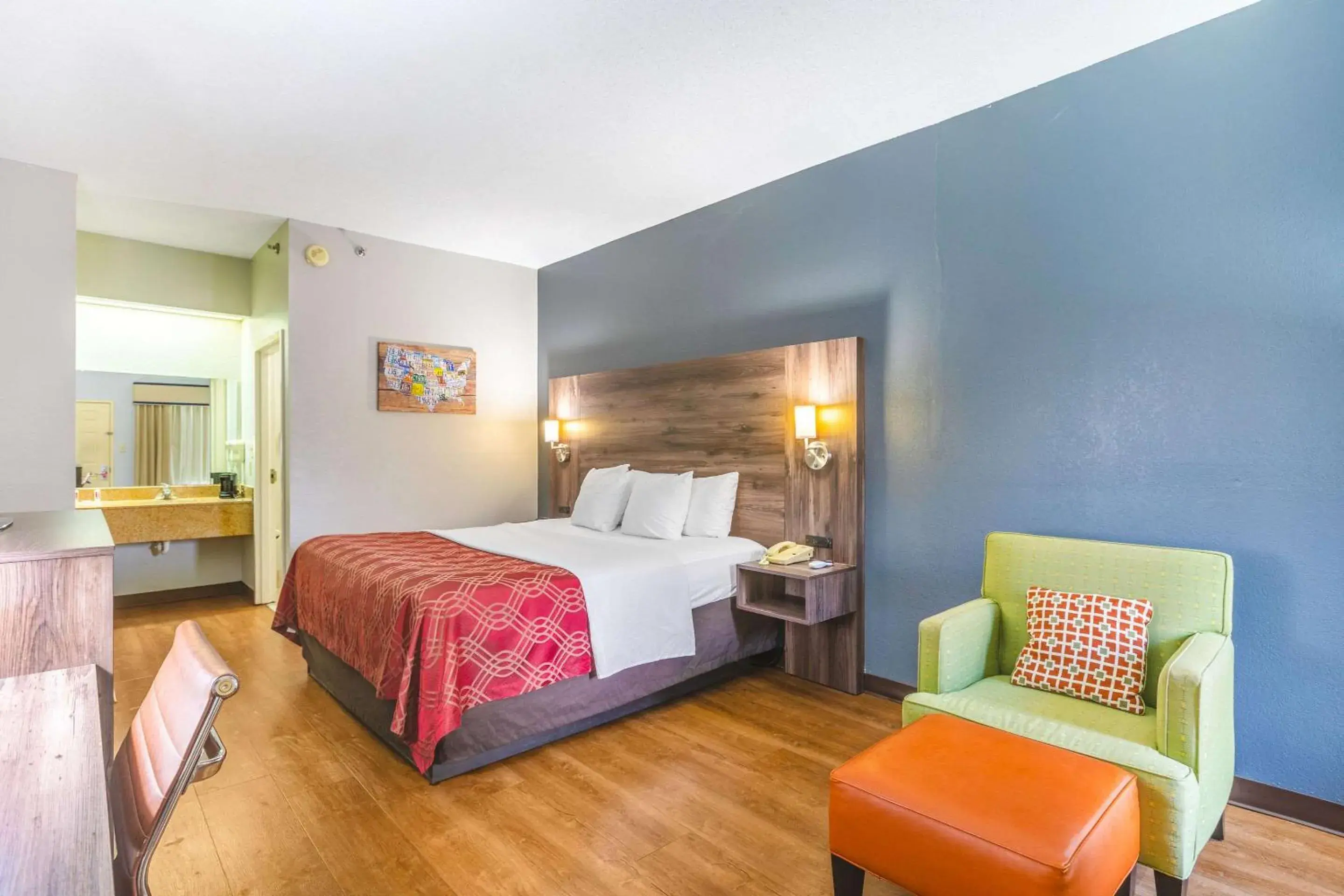 King Room - Smoking in Royal Palms Inn King Room - Smoking in Royal Palms Inn