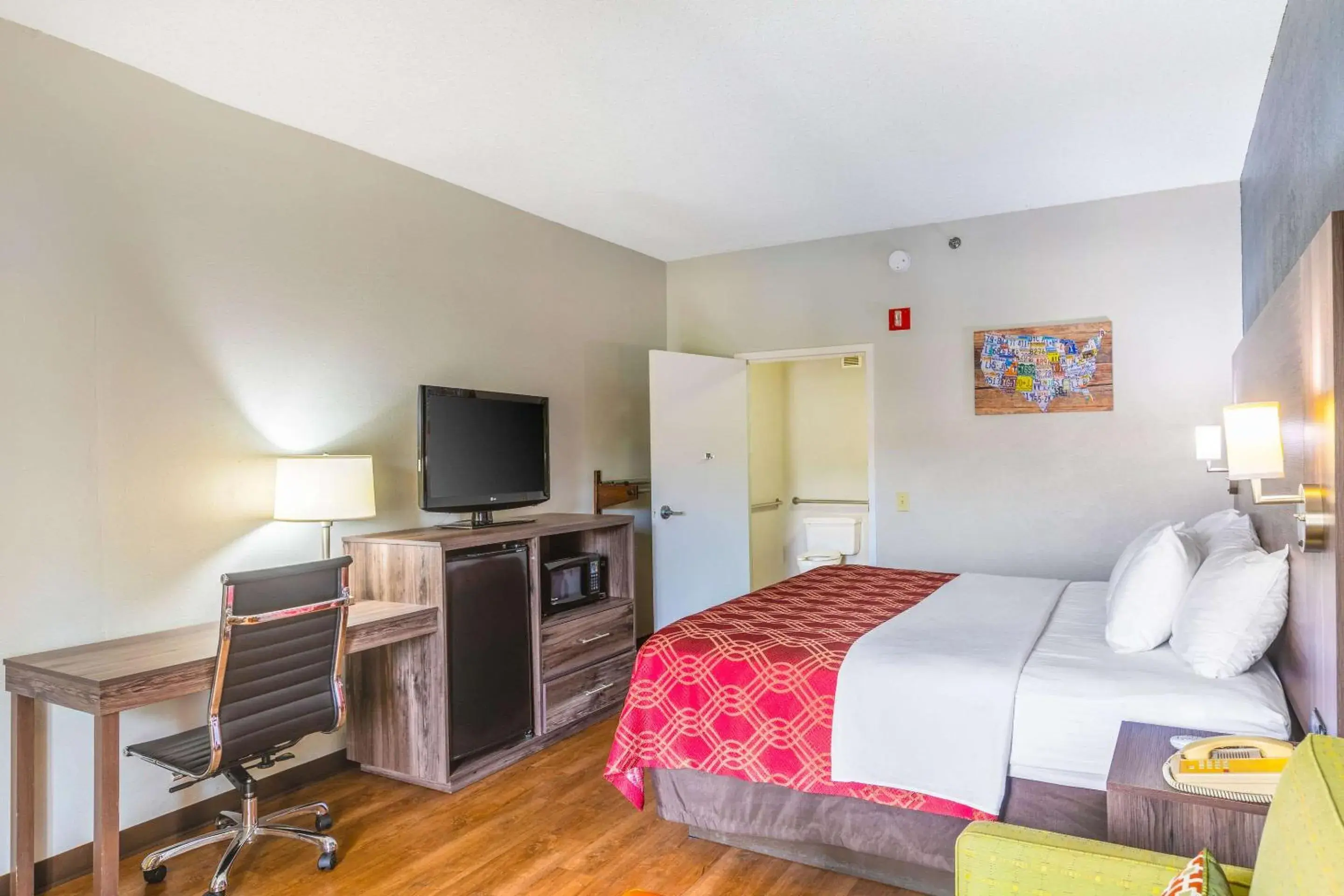 King Room - Accessible/Smoking in Royal Palms Inn King Room - Accessible/Smoking in Royal Palms Inn