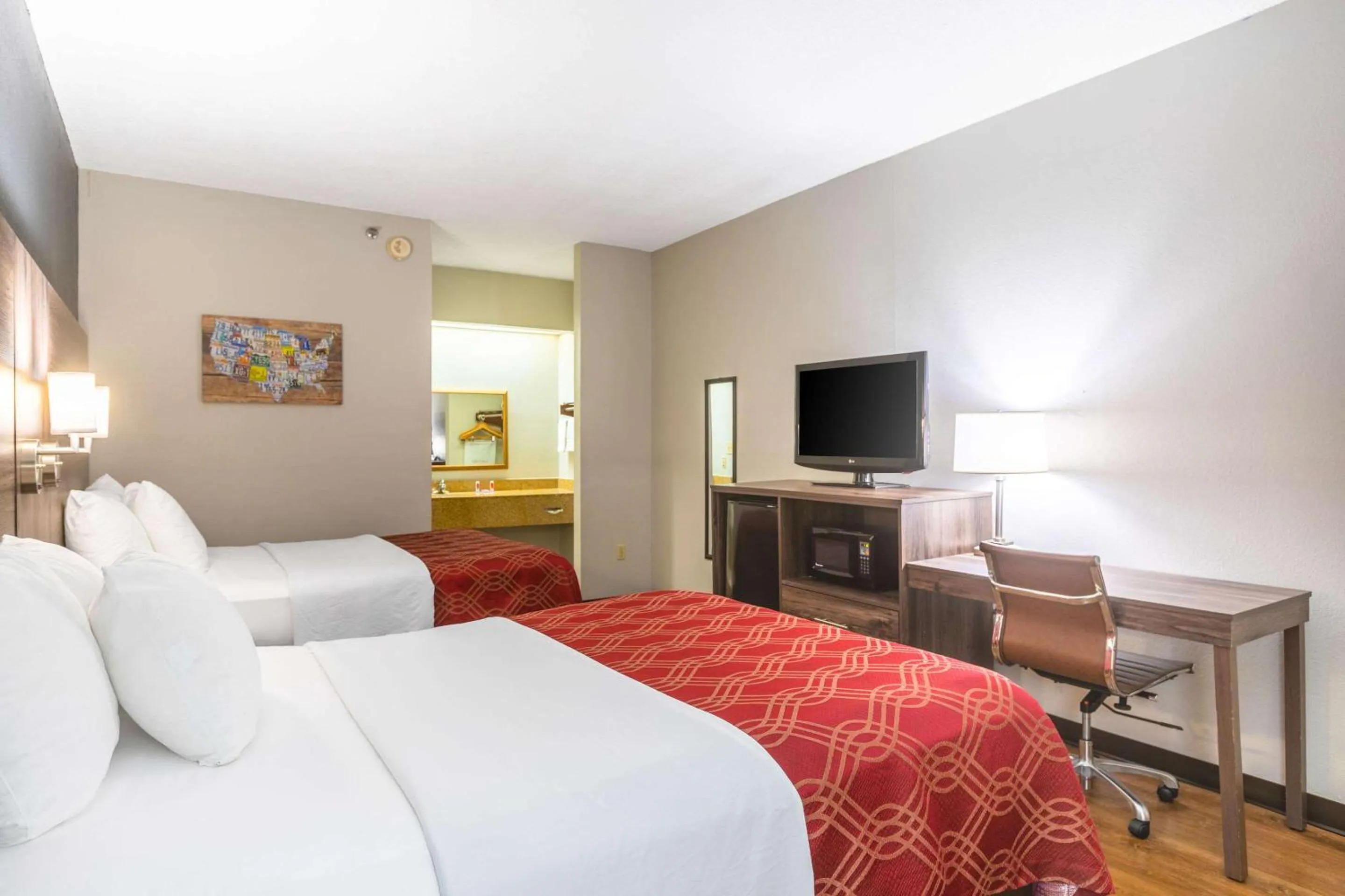 Photo of the whole room, Bed in Royal Palms Inn