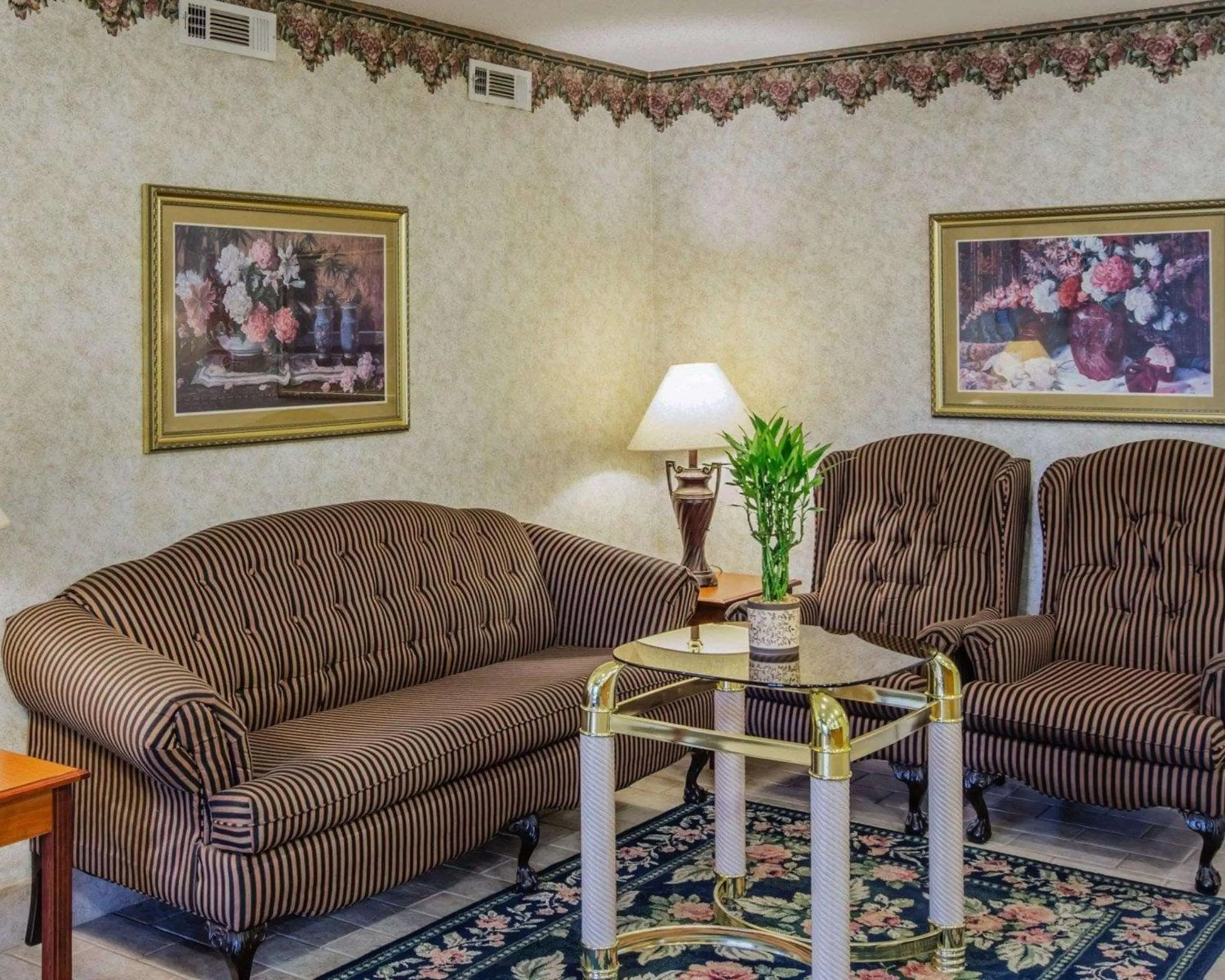 Lobby or reception in Econo Lodge Villa Rica