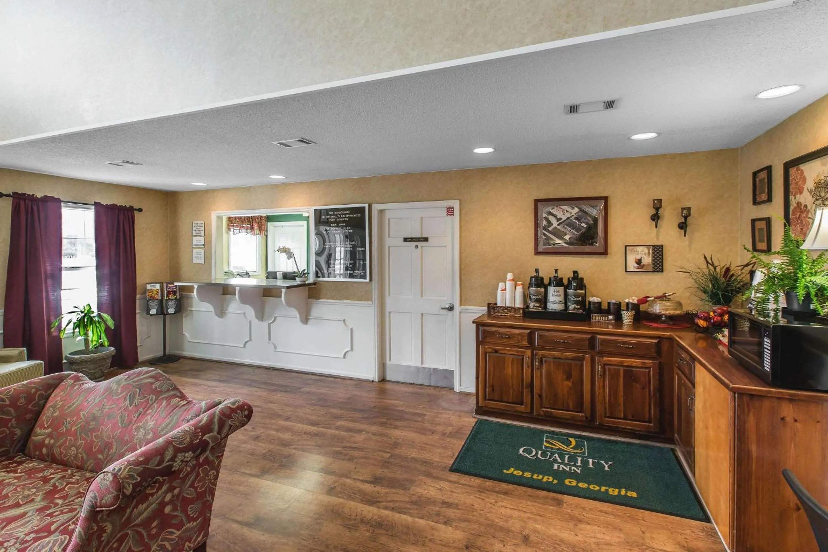 Lobby or reception, Lobby/Reception in Quality Inn Jesup