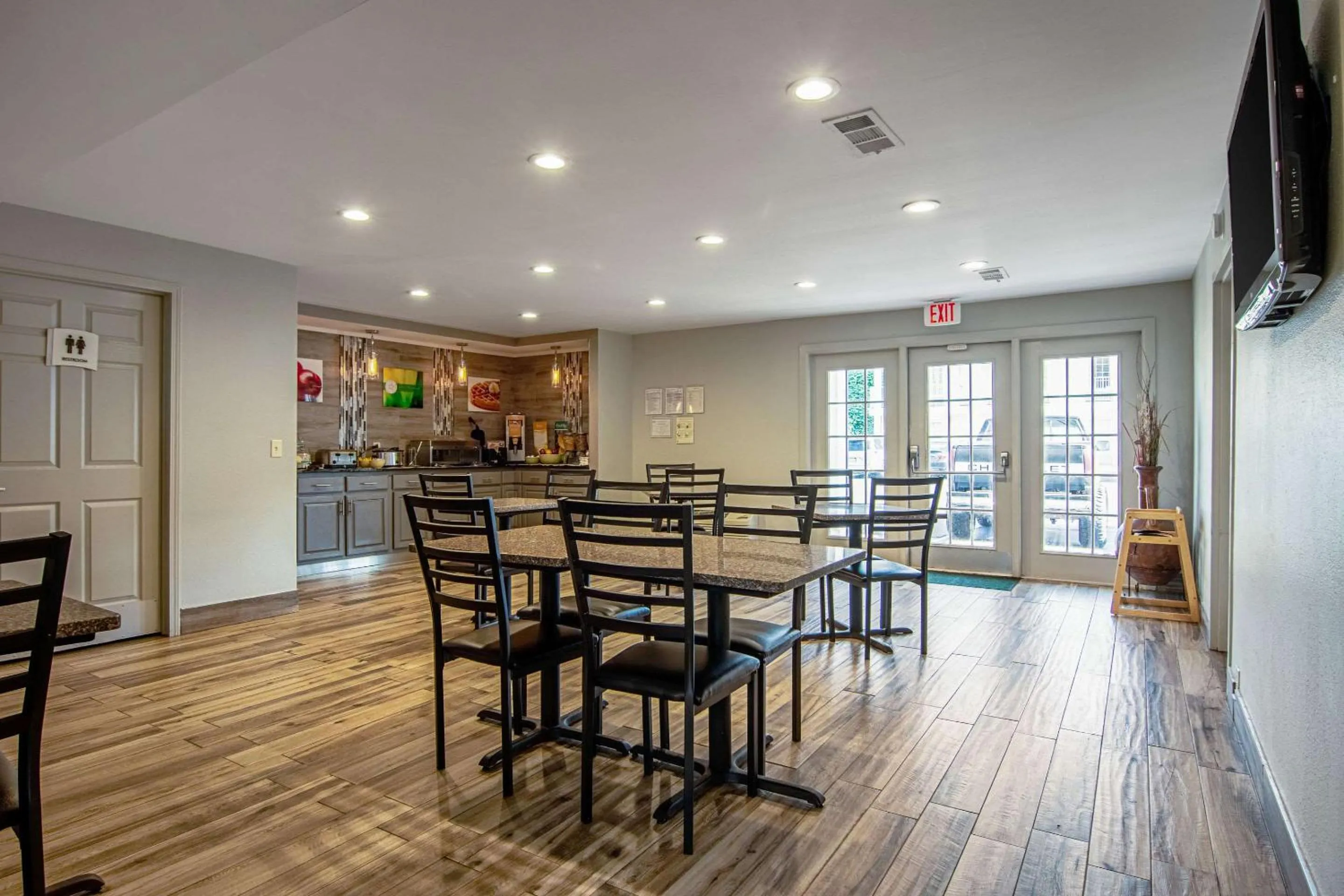 Breakfast in Quality Inn Lagrange East I-85