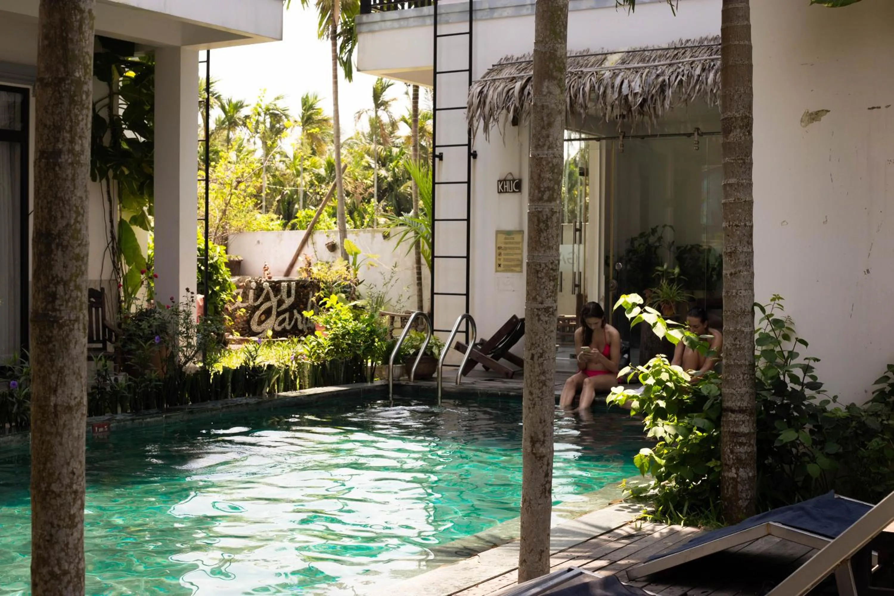 Guests in Hoi An Fairy Garden Villa