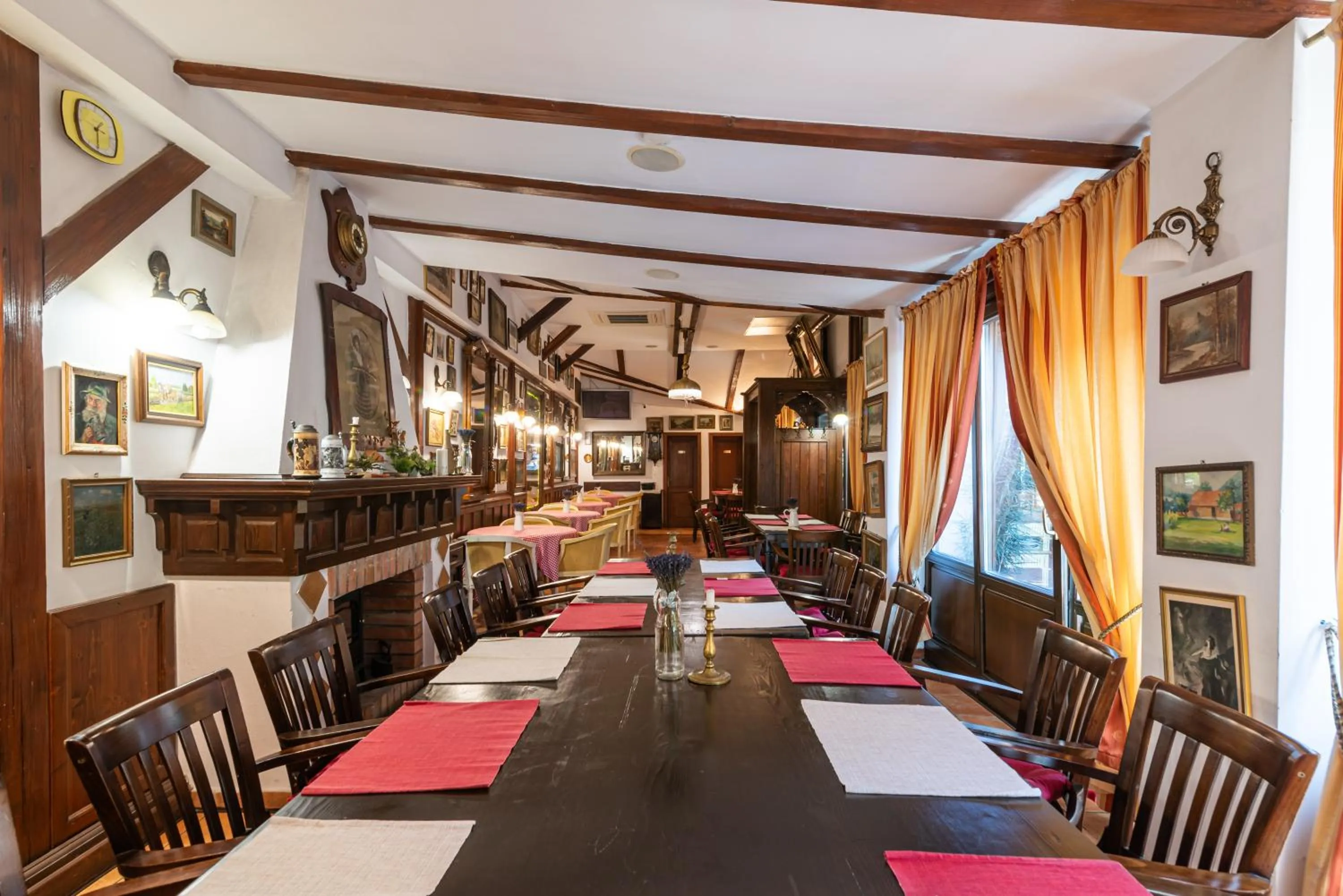 Restaurant/places to eat in Casa del Sole Boutique Hotel Timisoara