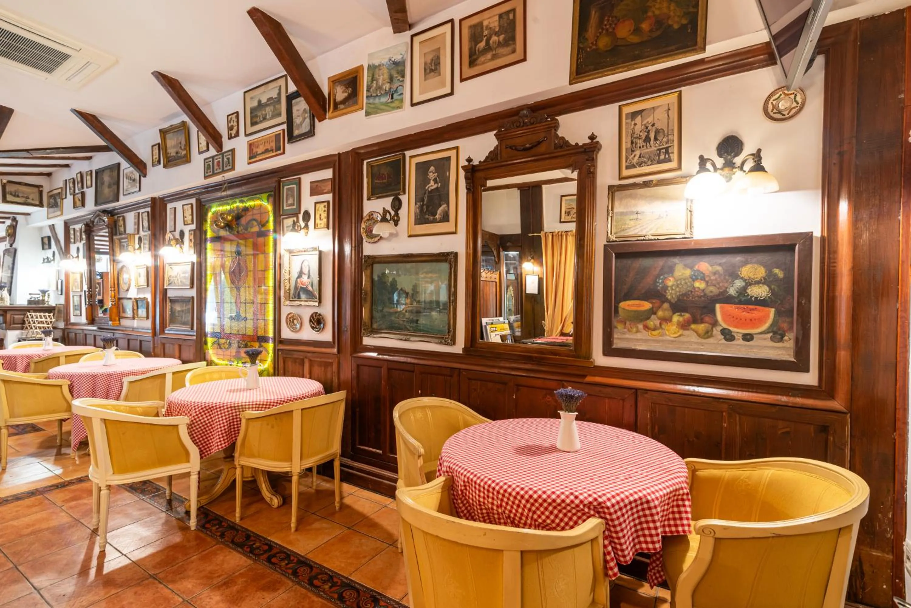 Restaurant/places to eat in Casa del Sole Boutique Hotel Timisoara