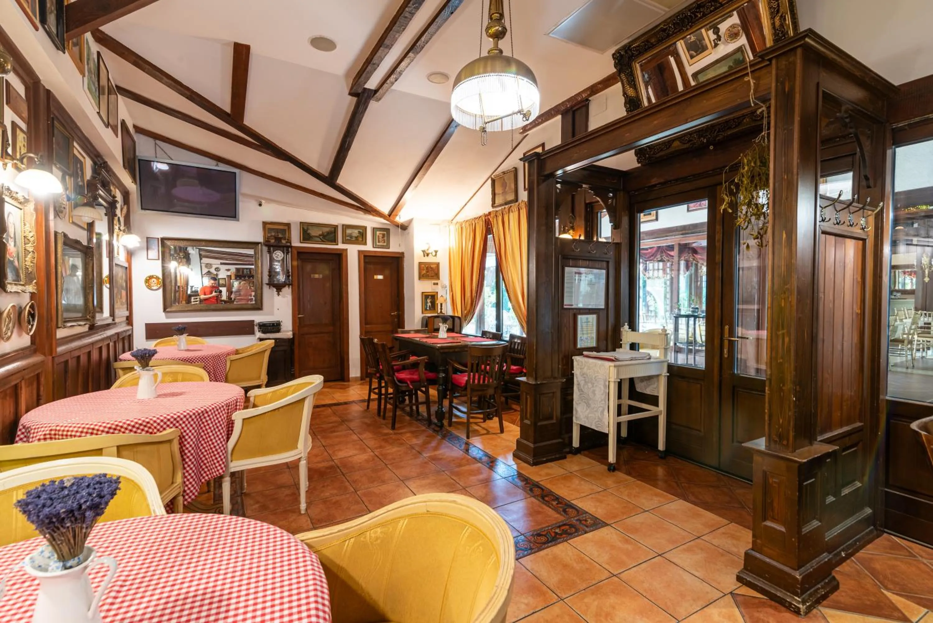 Restaurant/places to eat in Casa del Sole Boutique Hotel Timisoara