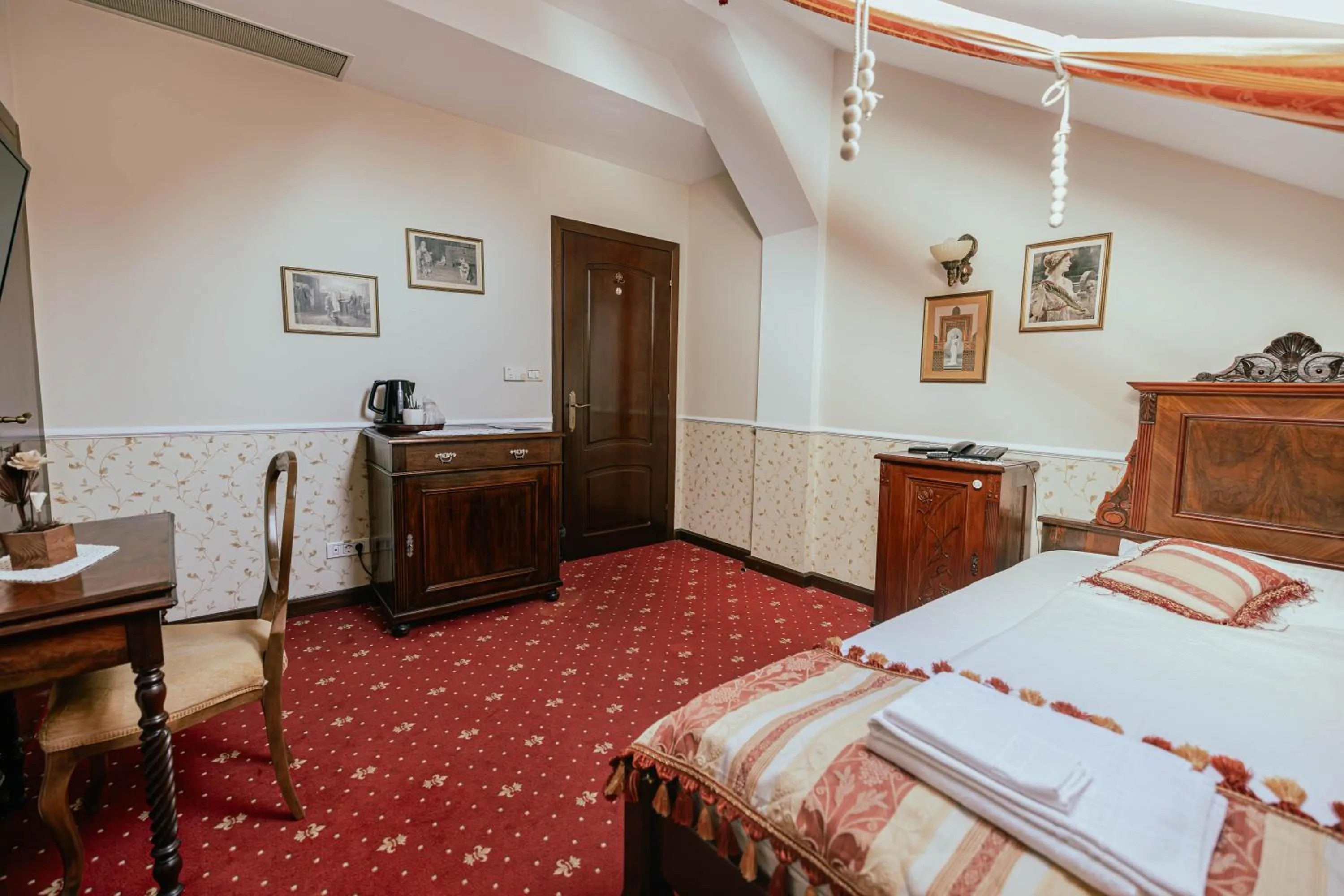 Bedroom, Bed in Casa del Sole Boutique Hotel Timisoara