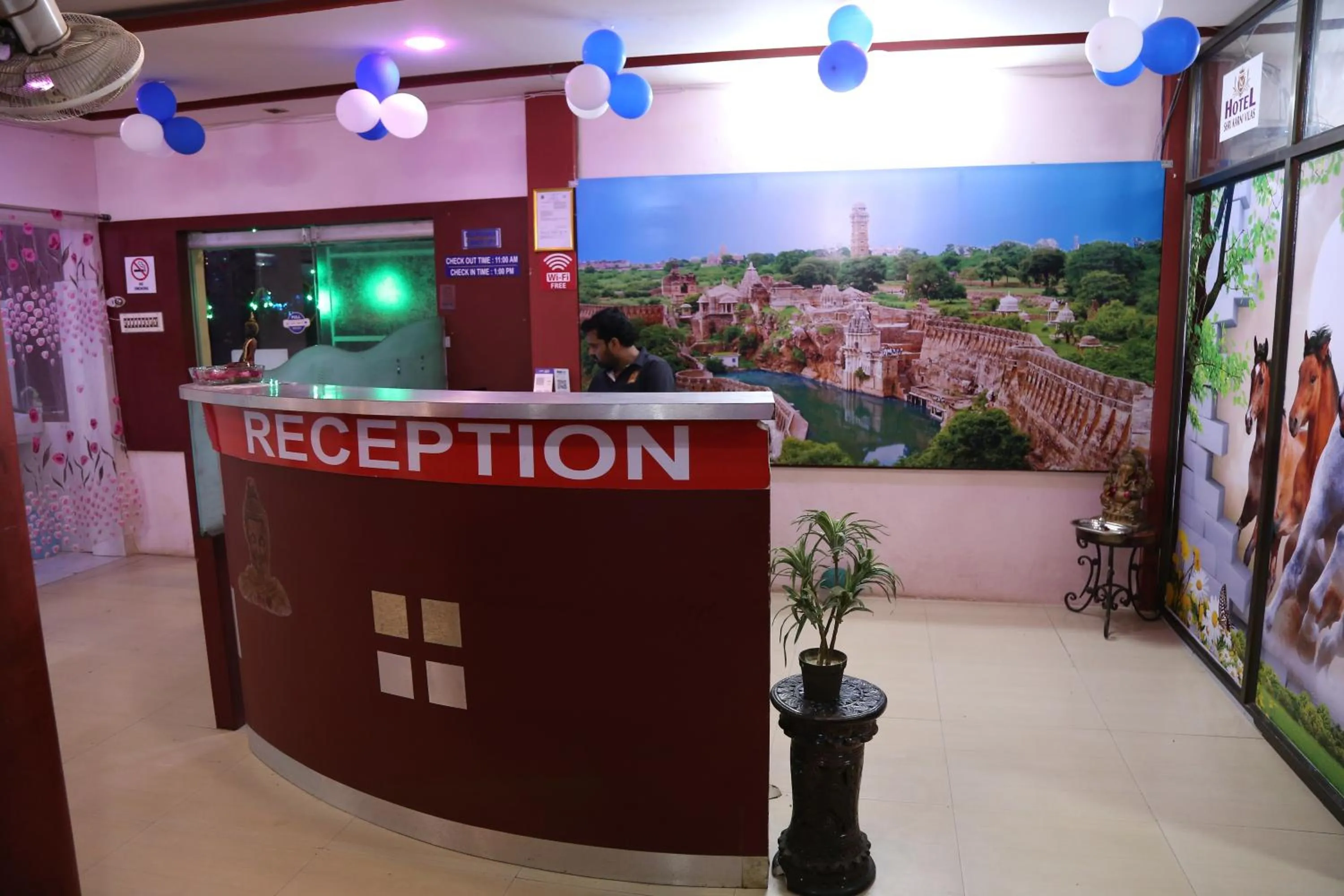 Lobby or reception in Hotel Shri Karni Vilas & SPA