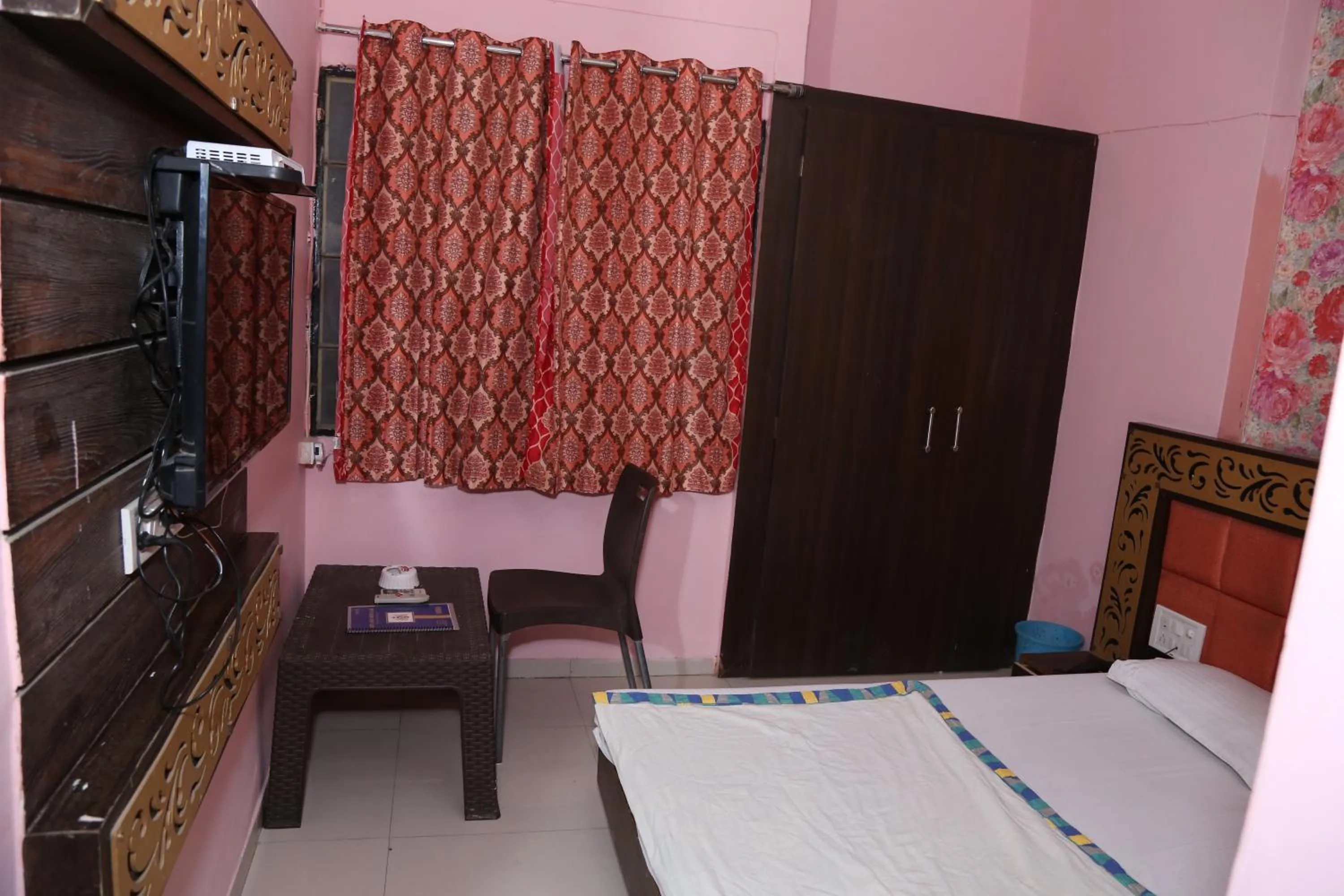 Bed in Hotel Shri Karni Vilas & SPA