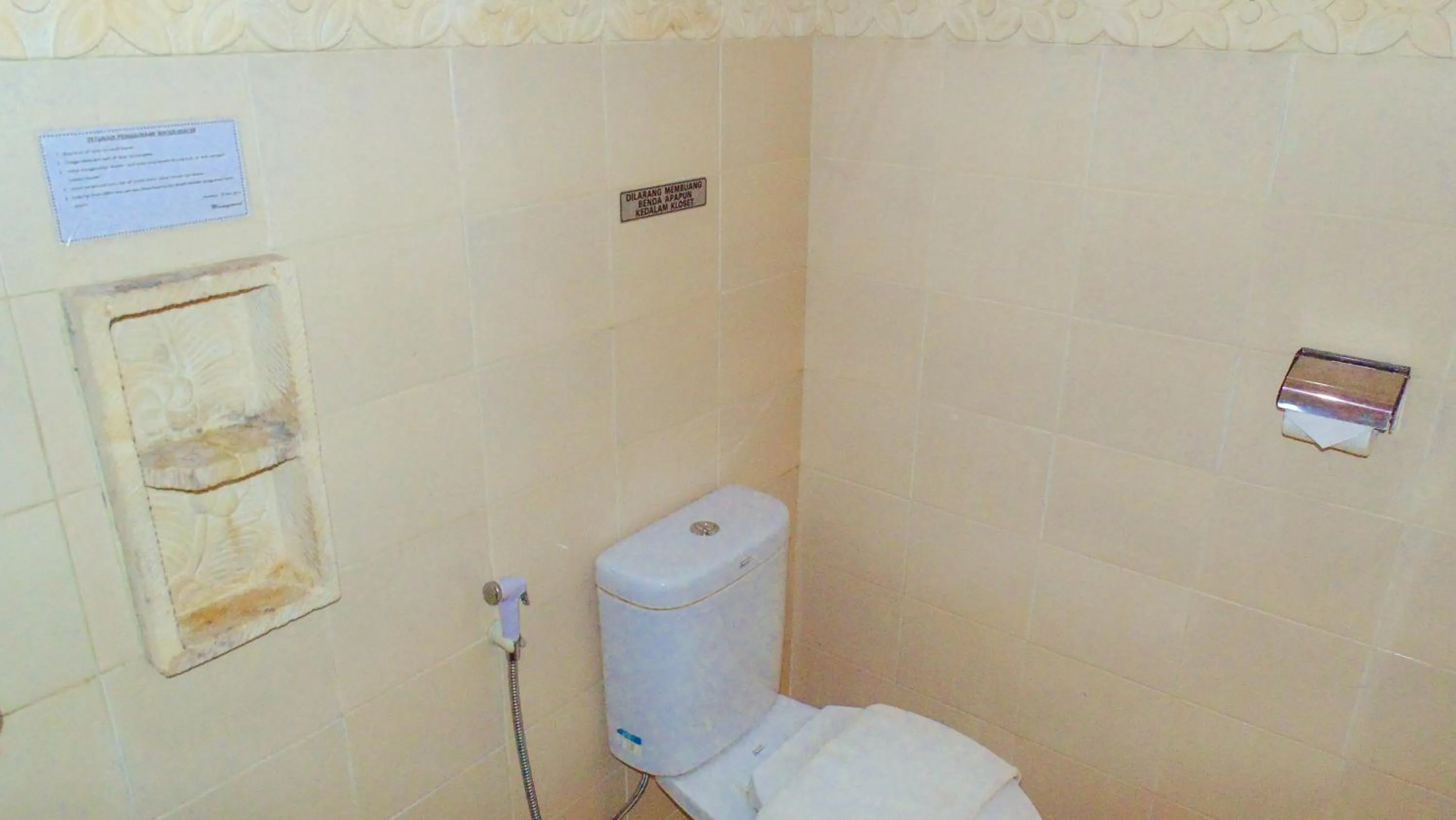 Bathroom in Pendopo 45 Resort