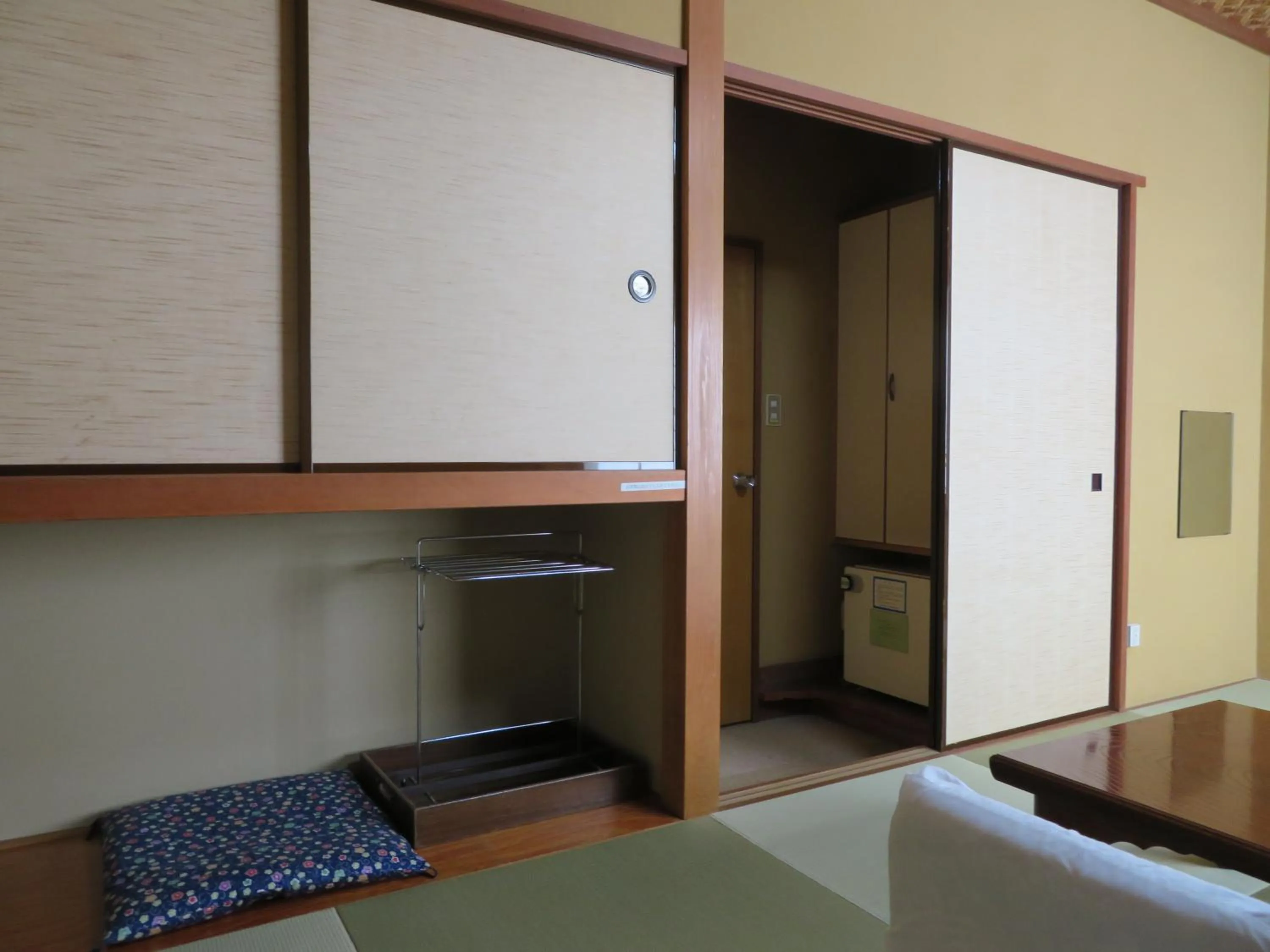 Bed in Hakone Miyanoshita Myojokan