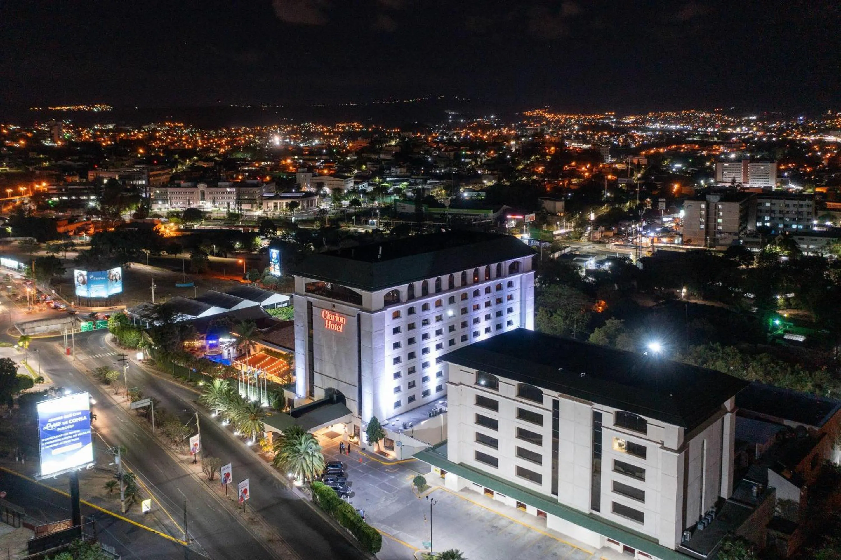 Property building in Clarion Hotel Real Tegucigalpa