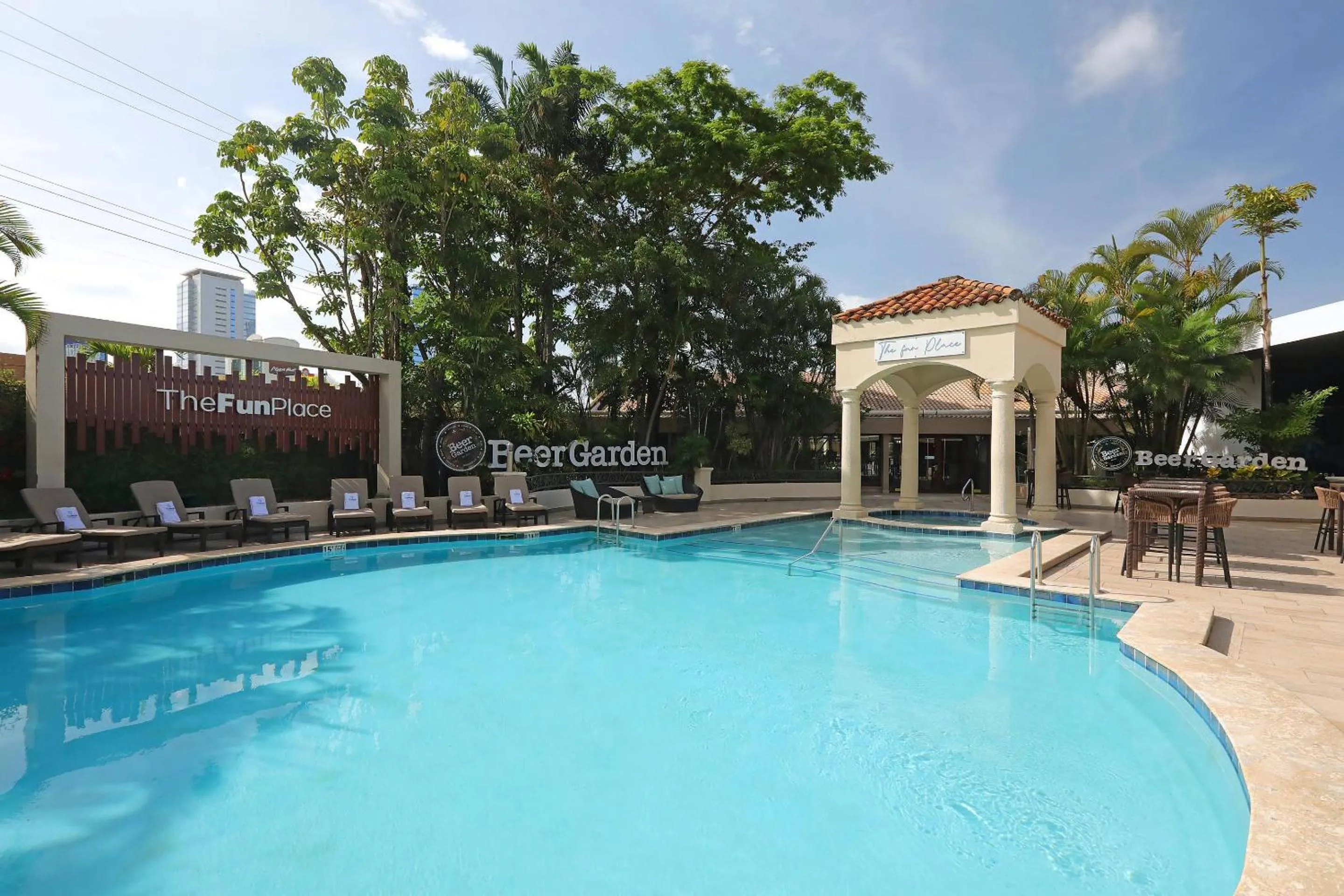 Swimming pool in Clarion Hotel Real Tegucigalpa