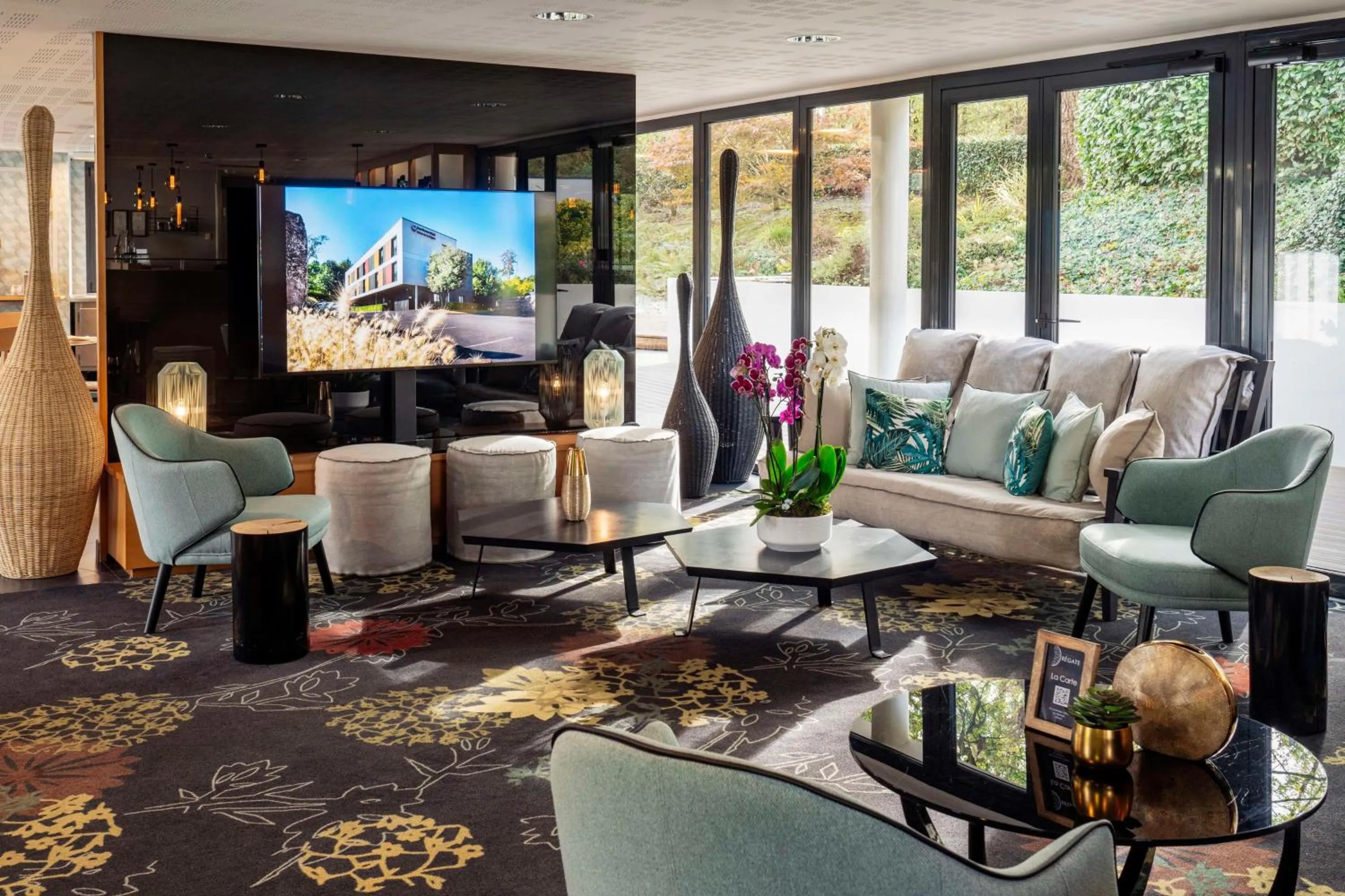 Lobby or reception in Best Western Plus Hotel De La Regate-Erdre