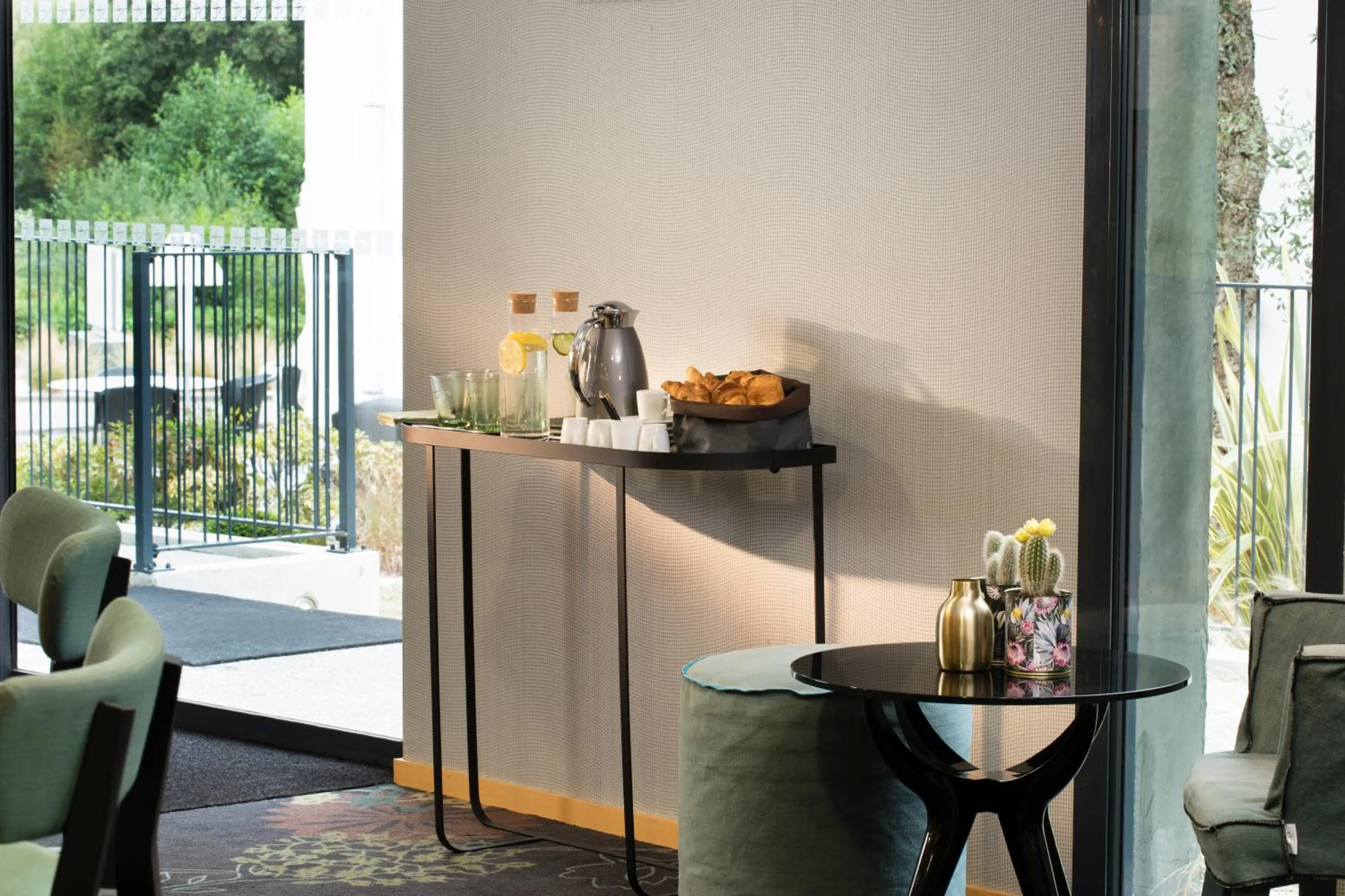 Lobby or reception in Best Western Plus Hotel De La Regate-Erdre