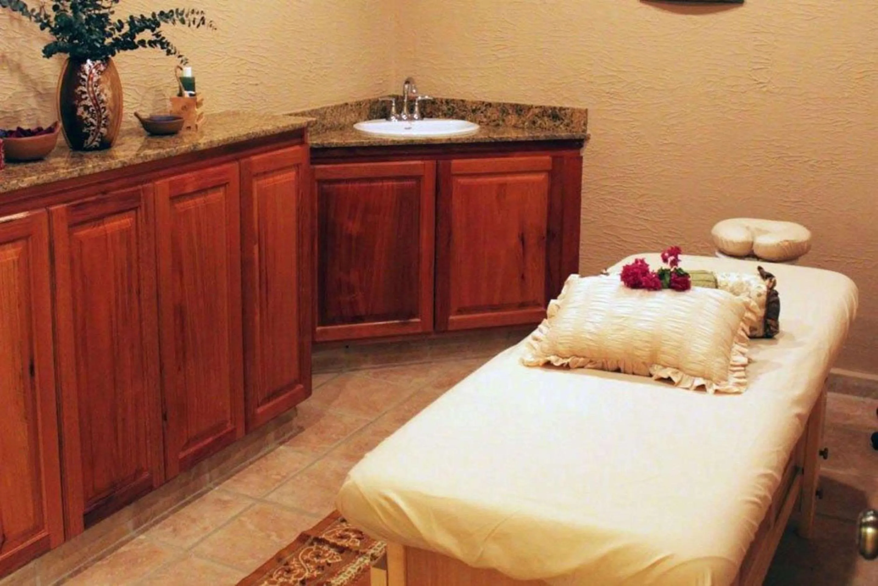 Other, Bed in Clarion Suites Roatan at Pineapple Villas