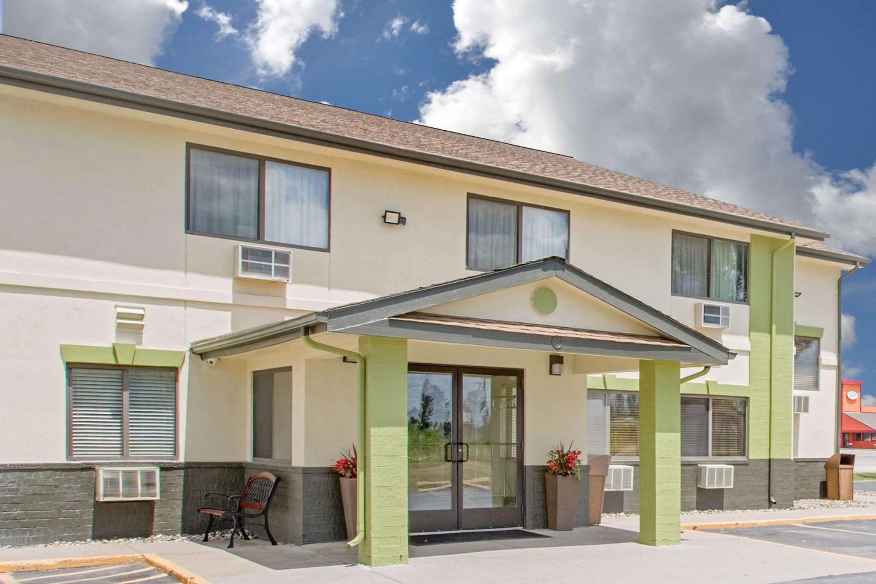 Property building in Baymont by Wyndham Ames