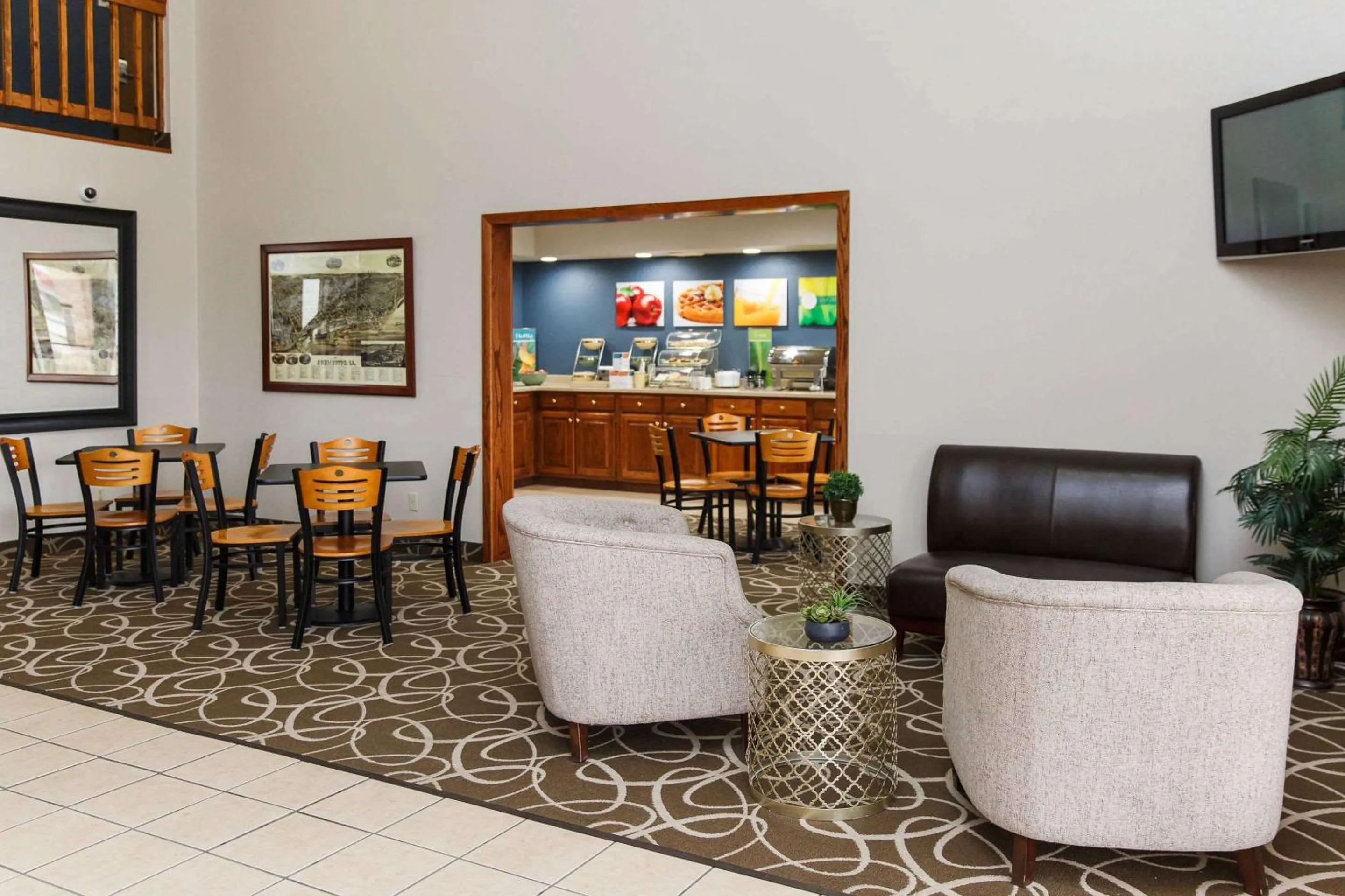 Lobby or reception in Quality Inn Burlington near Hwy 34