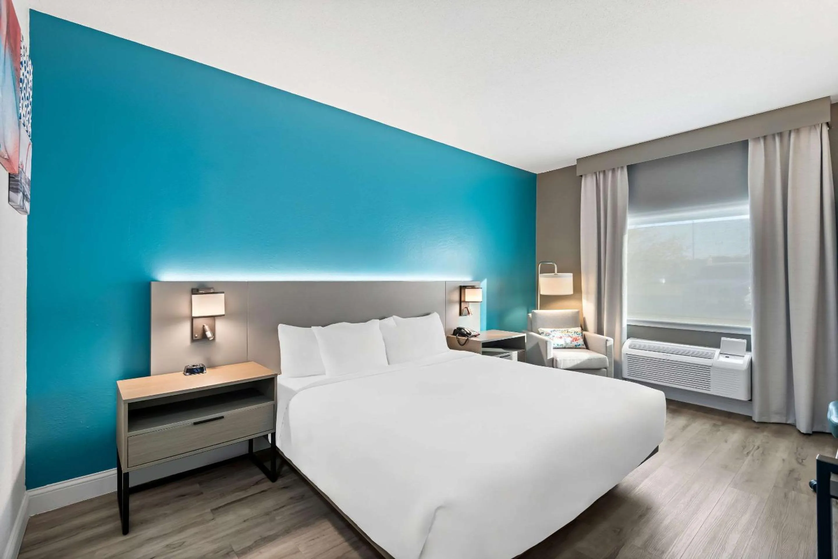 Bedroom, Bed in Comfort Inn & Suites