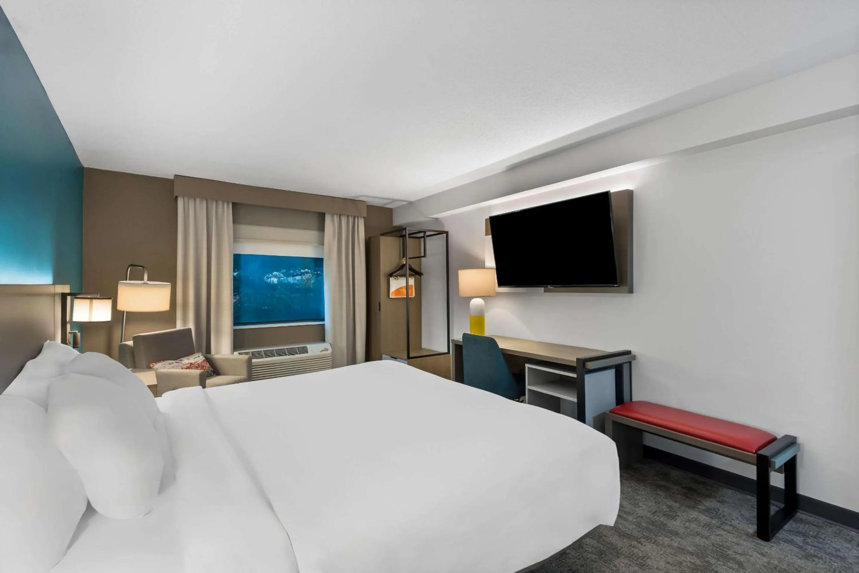 Bedroom, Bed in Comfort Inn & Suites