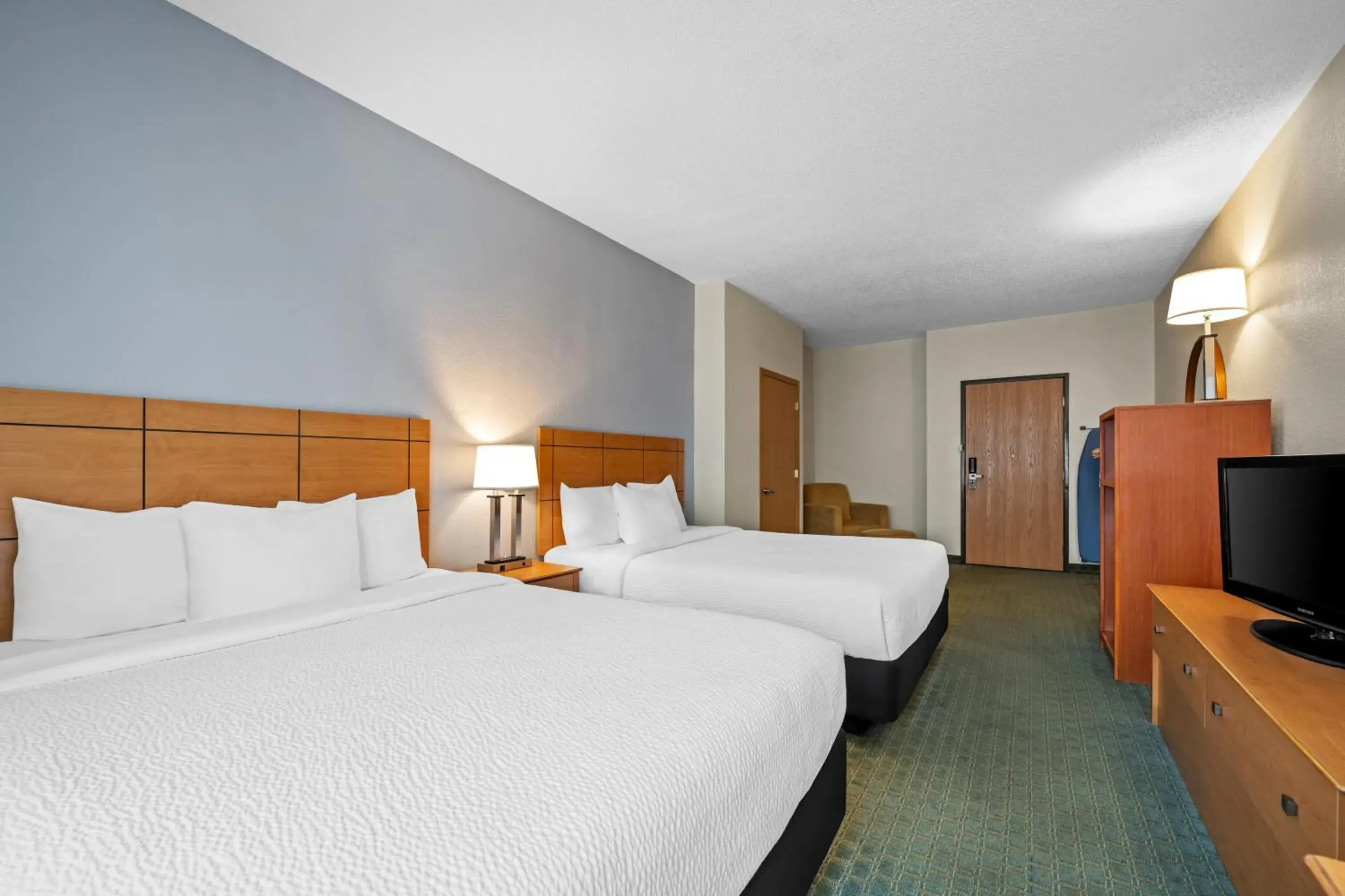 Queen Room with Two Queen Beds - Accessible/Non-Smoking in Quality Inn Dubuque on Hwy 20 Queen Room with Two Queen Beds - Accessible/Non-Smoking in Quality Inn Dubuque on Hwy 20