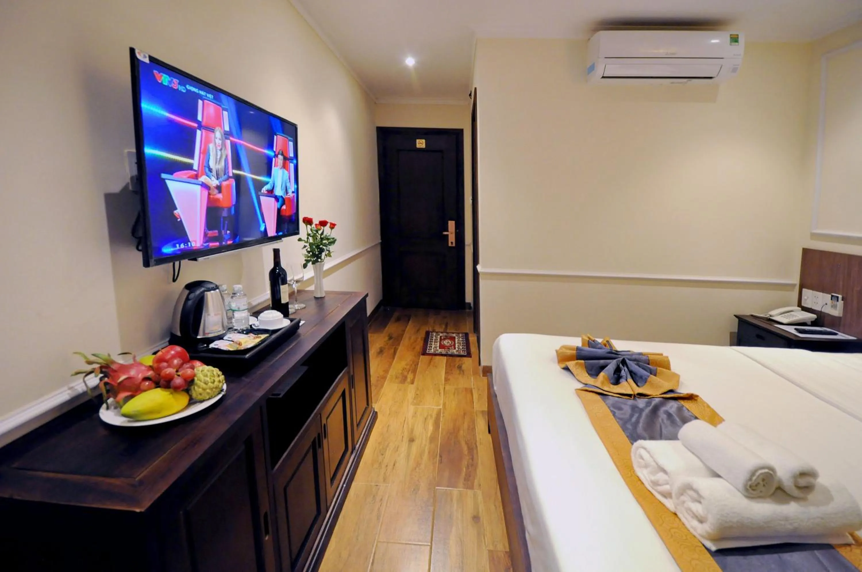 Photo of the whole room, Bed in Apollo Hotel Nha Trang Beach