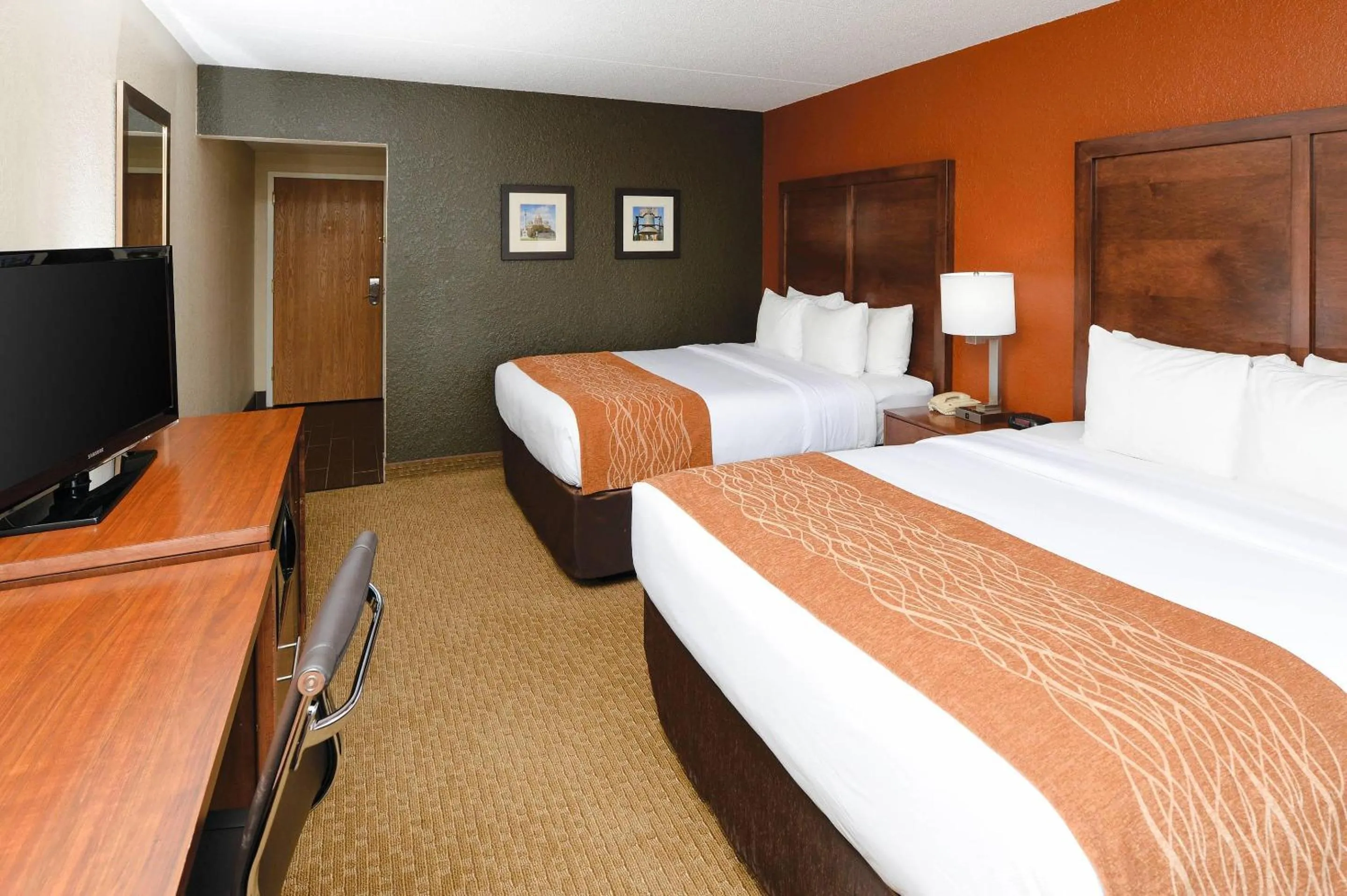 Queen Room with Two Queen Beds in Comfort Inn & Suites Event Center