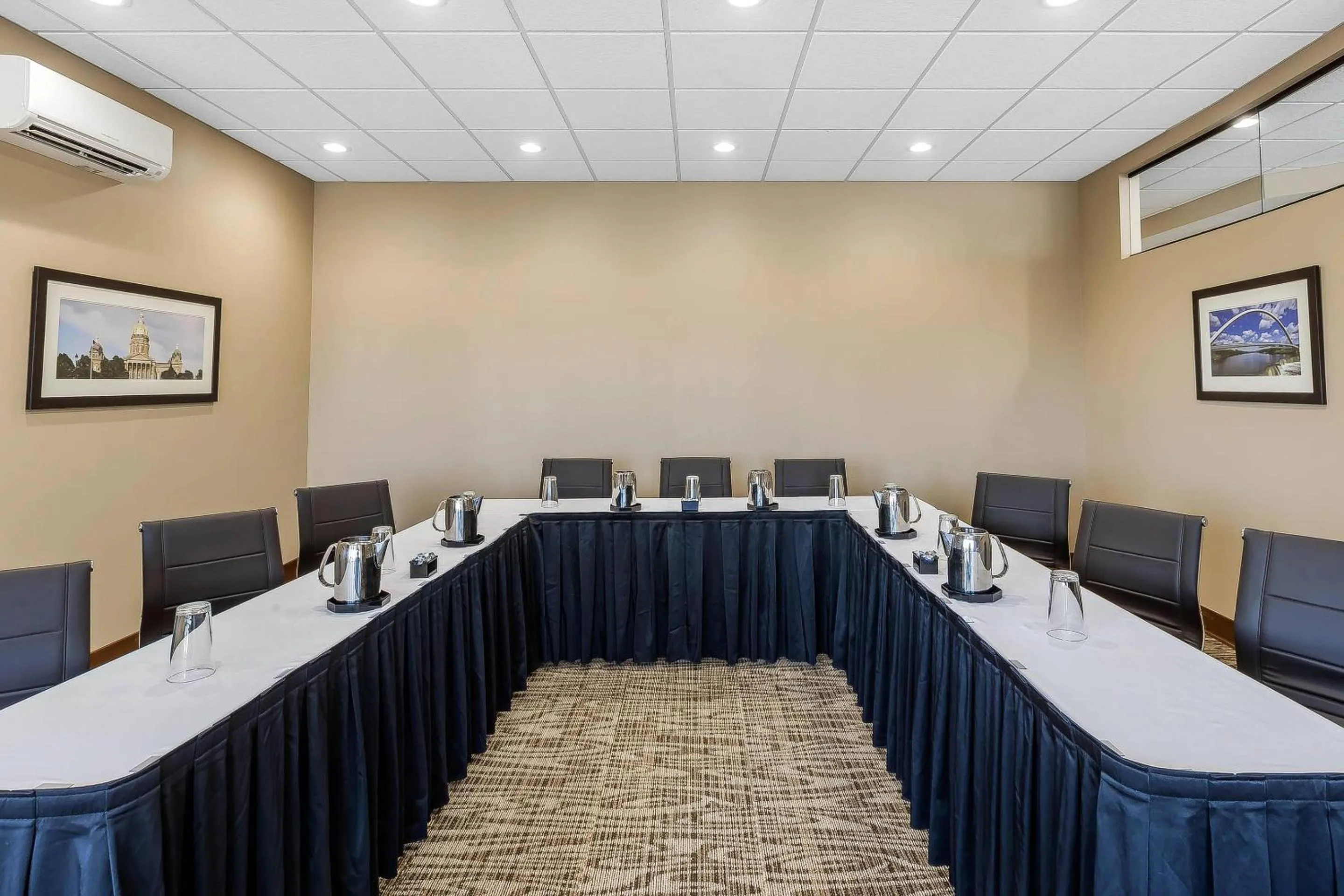 Meeting/conference room in Comfort Inn & Suites Event Center