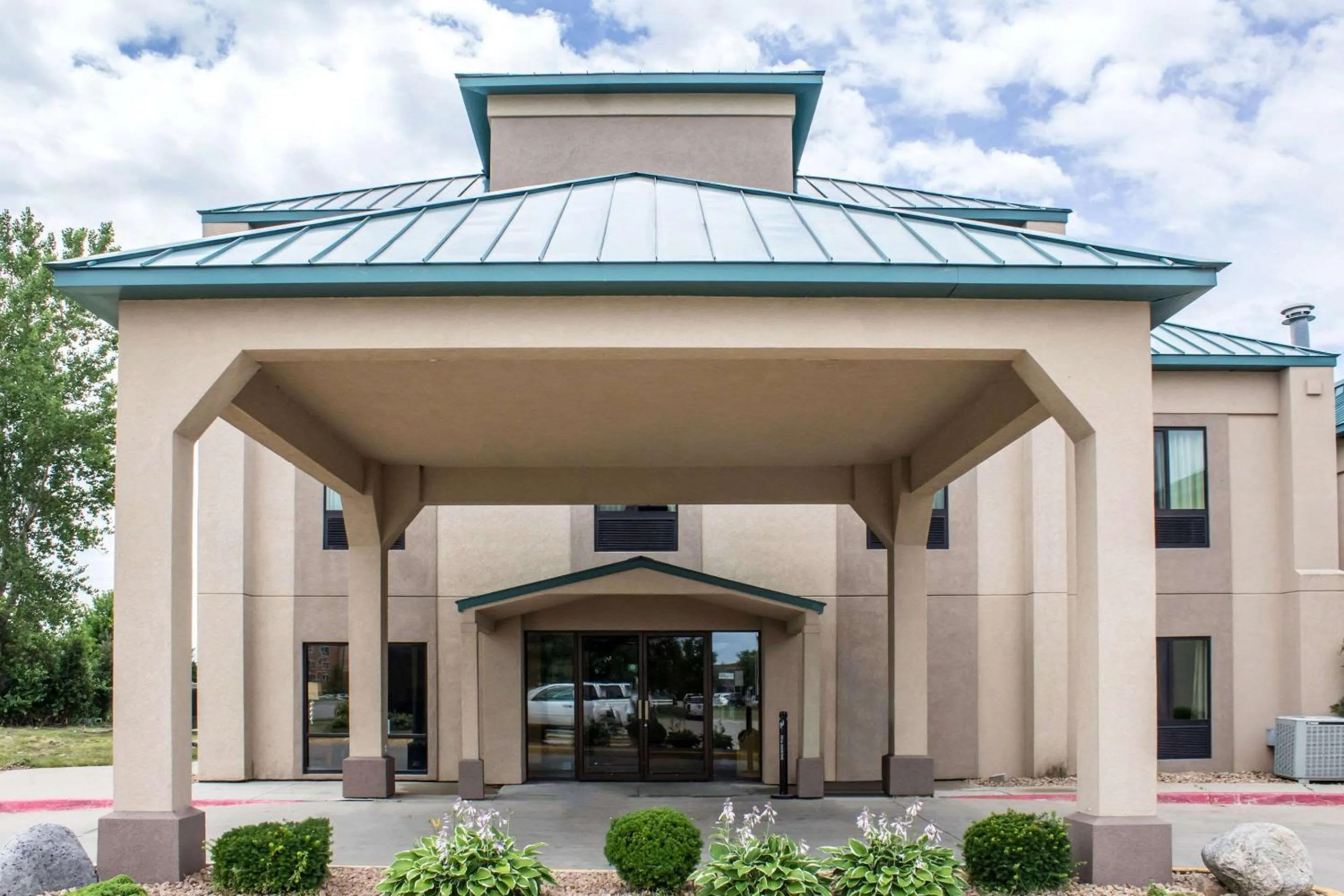 Property building in Econo Lodge Ankeny - Des Moines