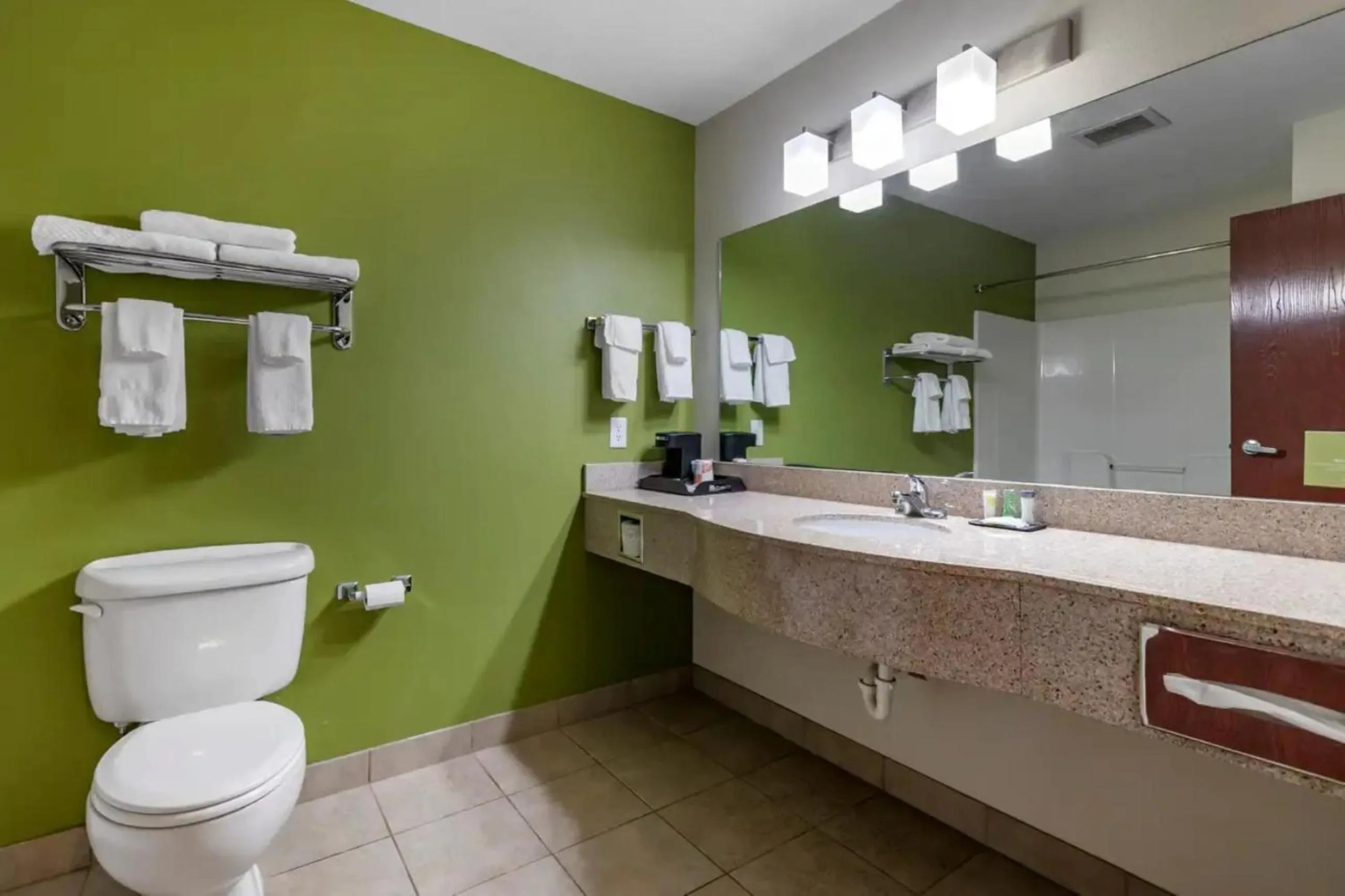 Sleep Inn & Suites Pleasant Hill - Des Moines