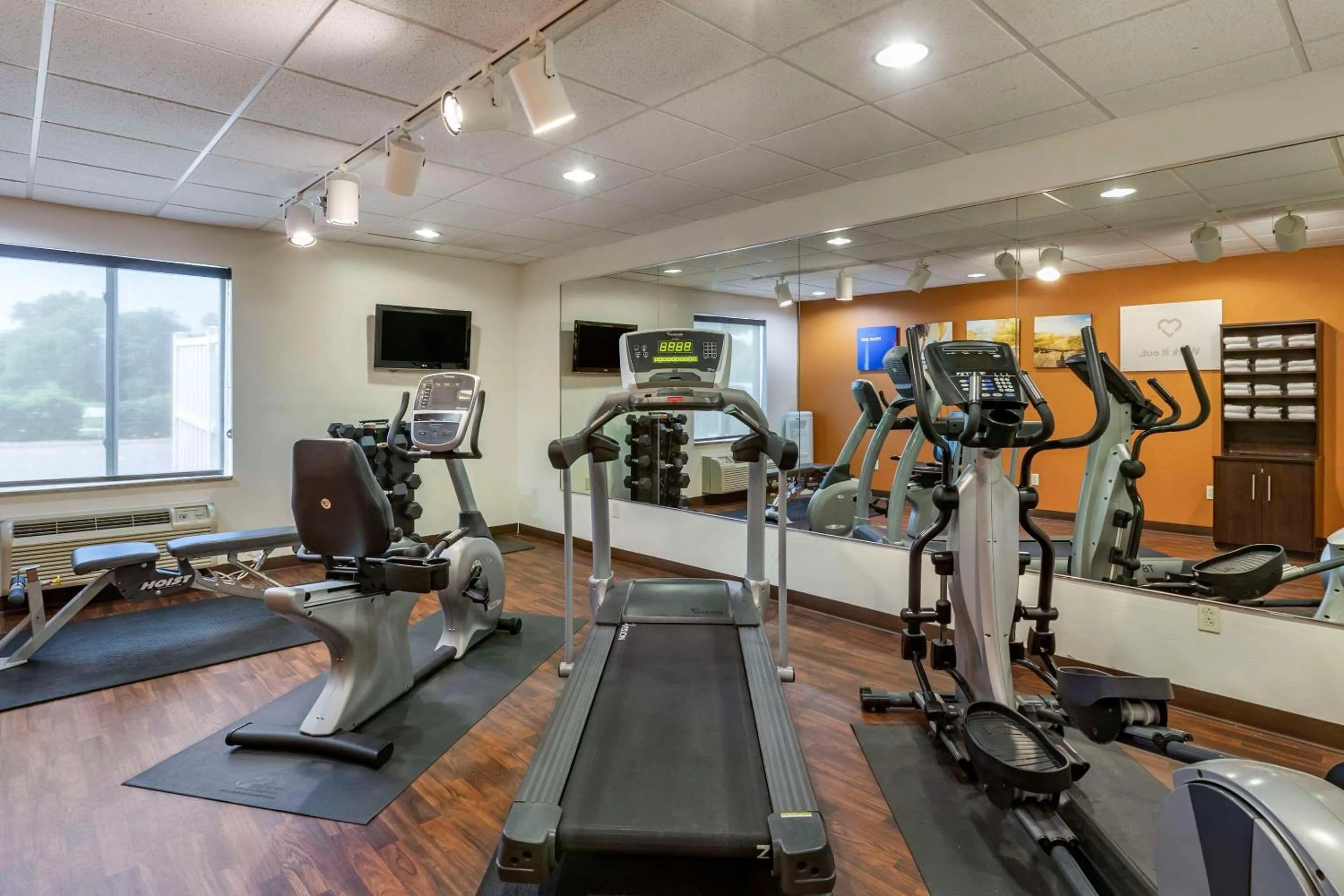 Fitness centre/facilities in Comfort Suites Coralville I-80