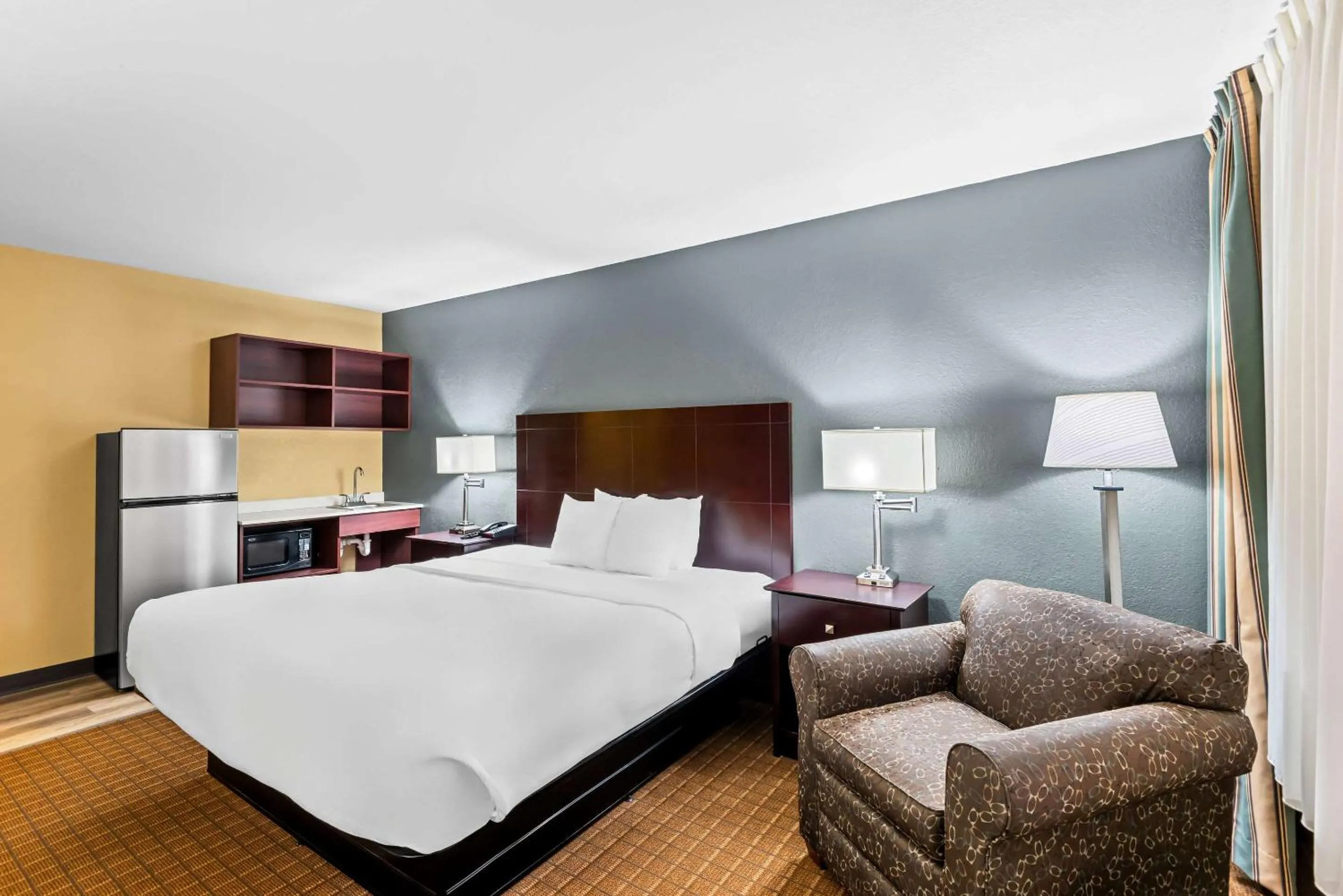 Bedroom, Bed in Quality Inn Fort Dodge