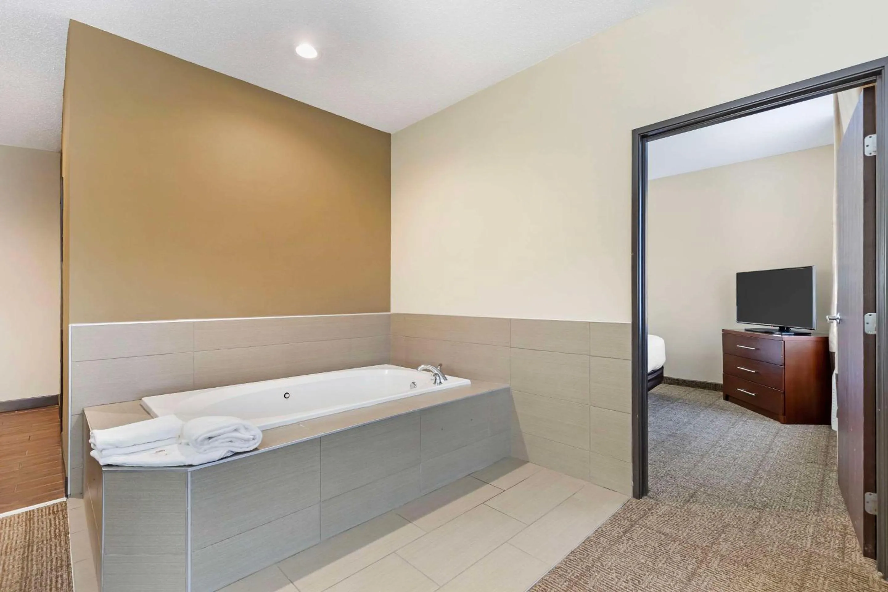 Bedroom in Comfort Suites