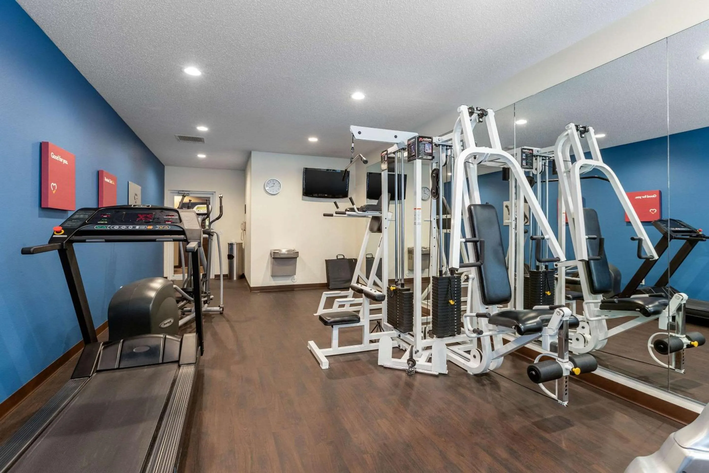 Fitness centre/facilities in Comfort Suites