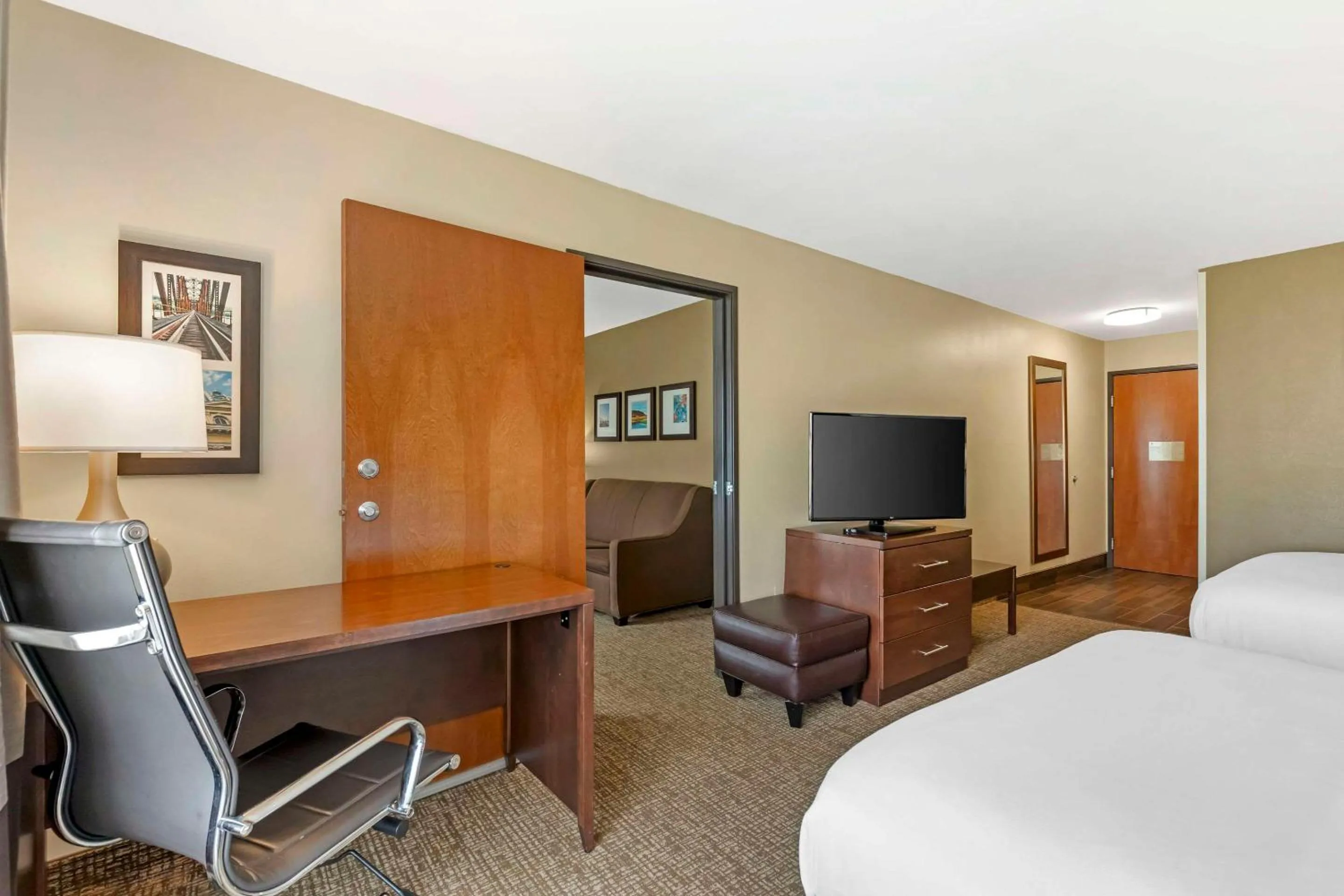 Bedroom, Bed in Comfort Inn & Suites Grinnell near I-80