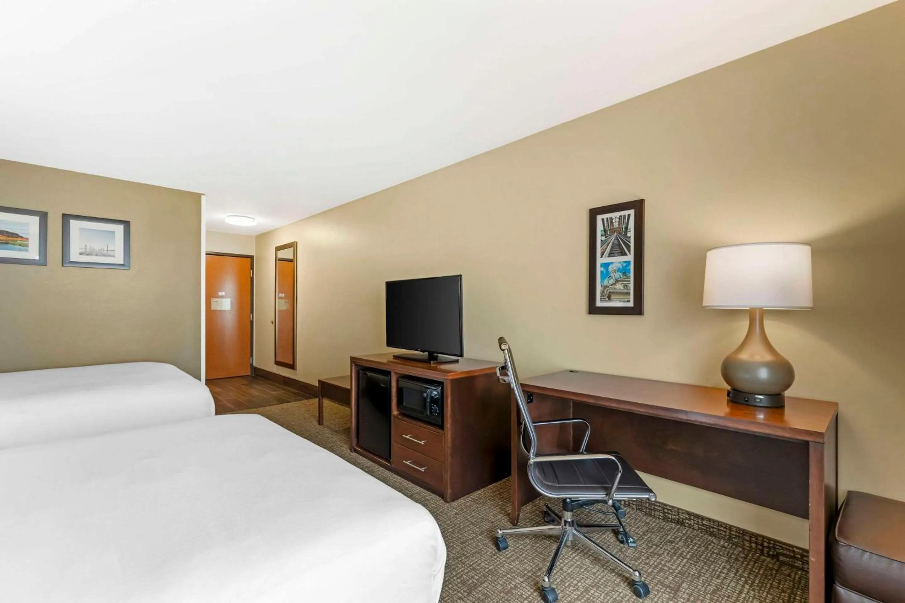 Bedroom, Bed in Comfort Inn & Suites Grinnell near I-80